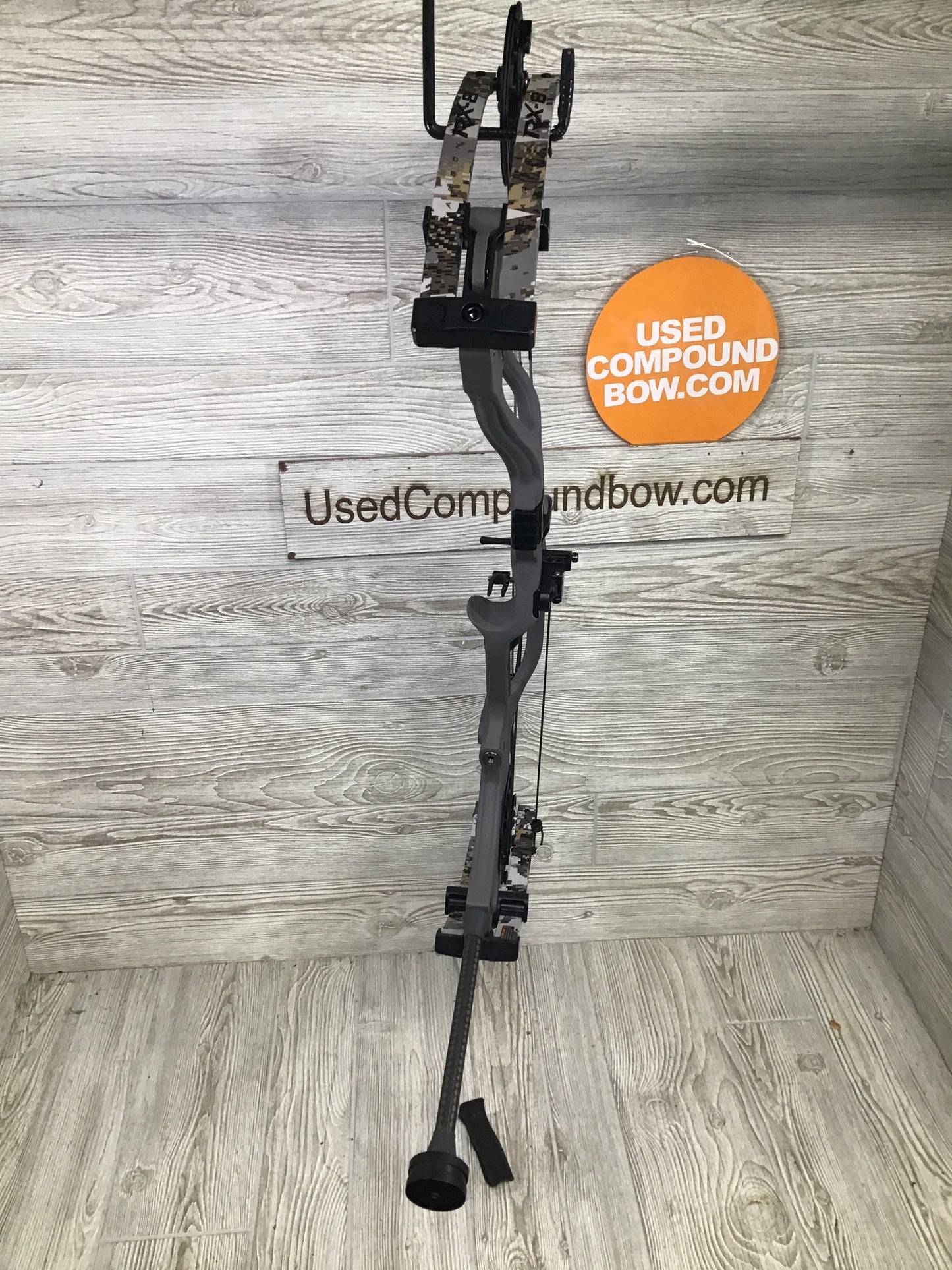 Hoyt RX-8 Left Handed Custom 40-50 lb Tombstone Riser - Elevated 2 Limbs Package
