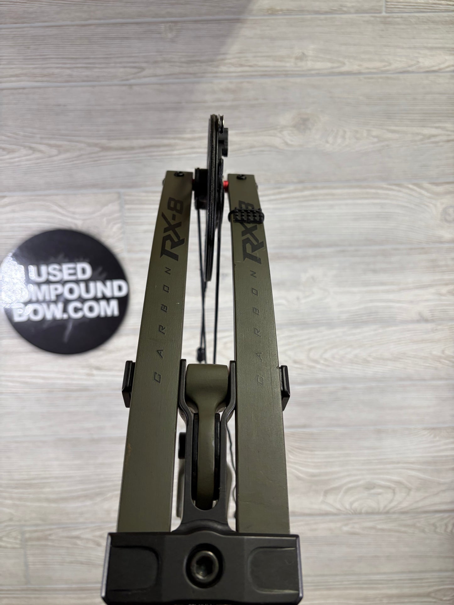 Hoyt RX-8 RH Wilderness 70lbs 25-28"
