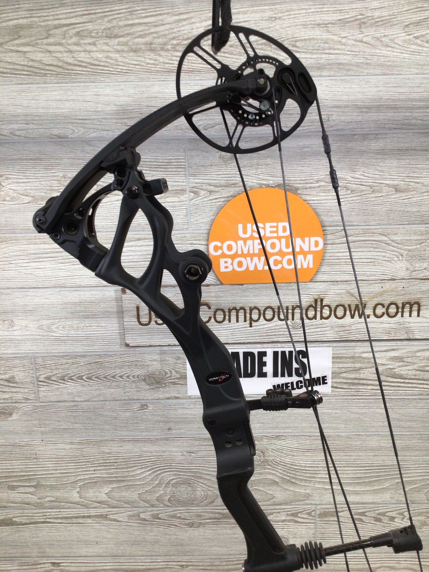 Bowtech Carbon One Black 29"/70# RH