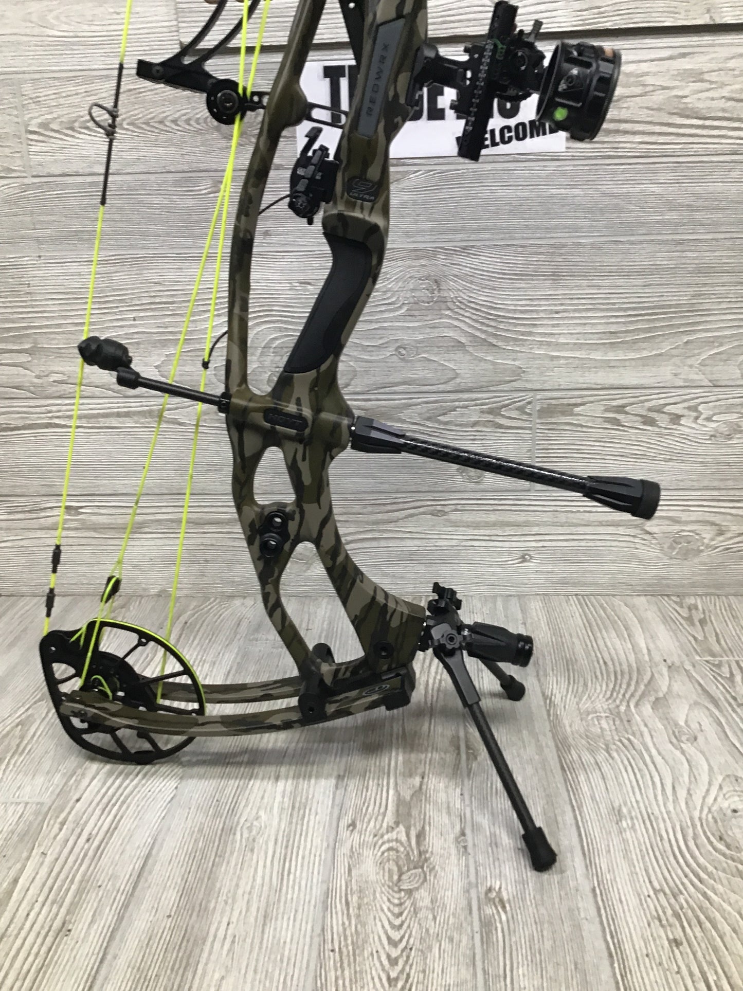 Used Hoyt RX-9 Ultra 28.25-29" 70lb Mossy Oak Bottomland Left Handed package