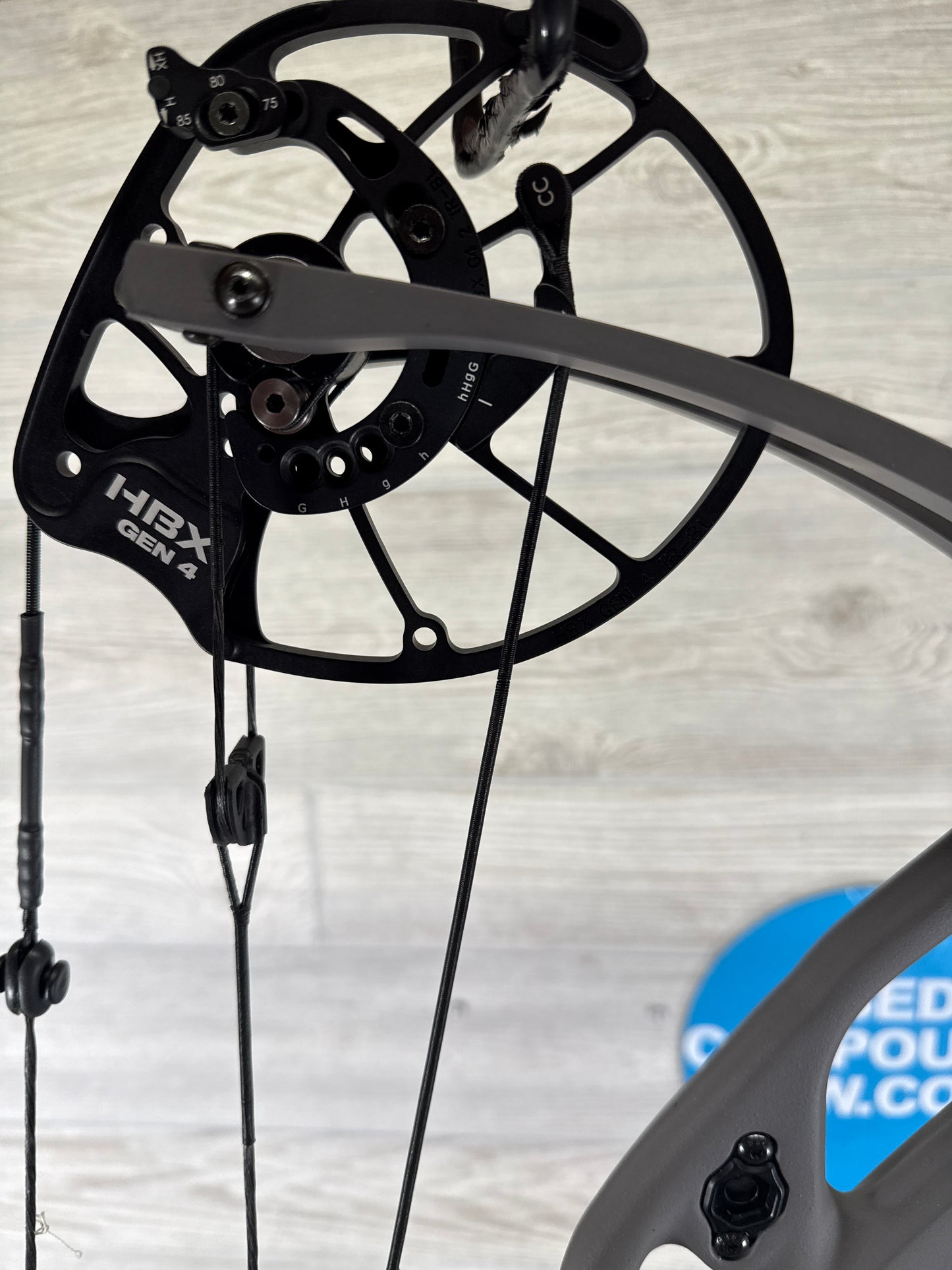 Hoyt RX-9 Ultra Right Handed 60-70# Tombstone 27.5/70 with rest