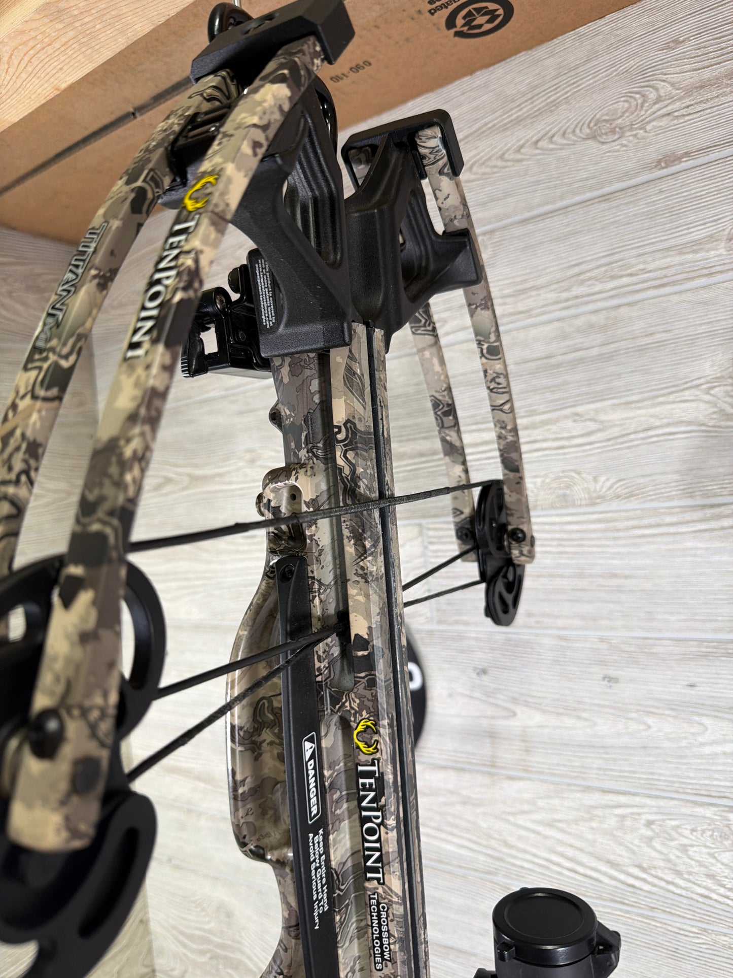 Tenpoint Titan M1 Crossbow Package