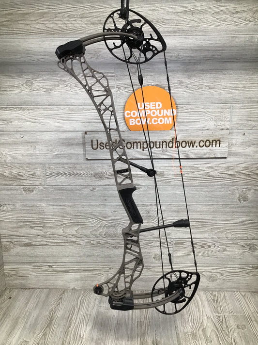 Mathews Lift 29.5 Right Handed Granite 26/55#