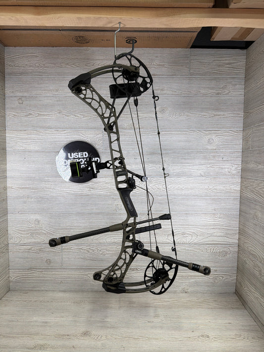 Used Mathews V3 31 30.5" 70lb RH Green Ambush Fully Loaded Package