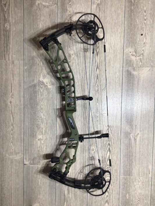 Elite Artus RH OD Green 70# Bow