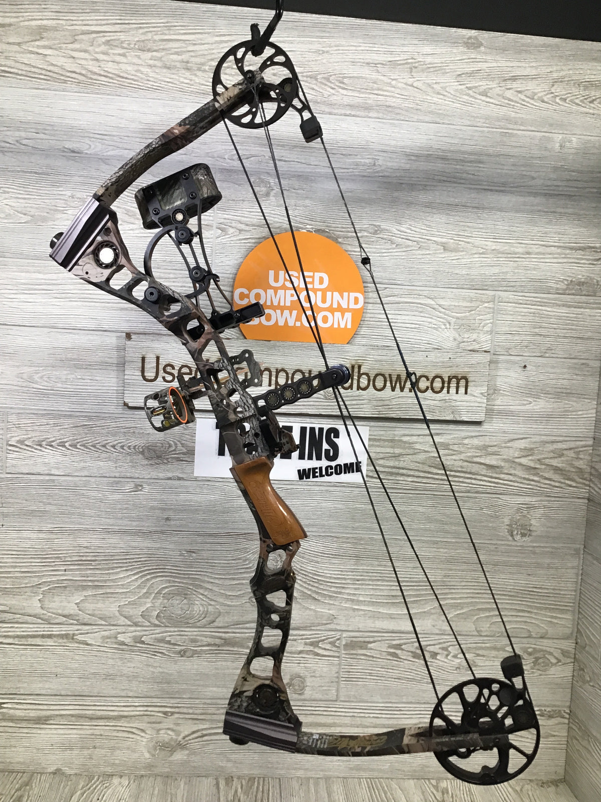 Mathews Switchback XT Right Handed 28" 50-60# Package GREAT condition