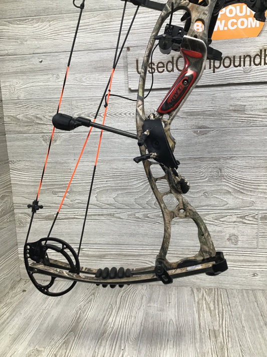Used Hoyt Maxxis 31 60-70# Left Handed Package