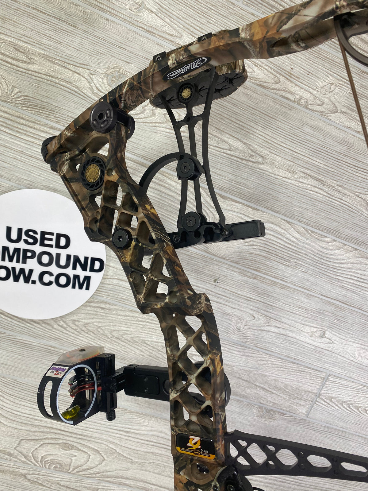 Used Mathews Z9 Right Handed 60-70lb 32" Bow Pkg