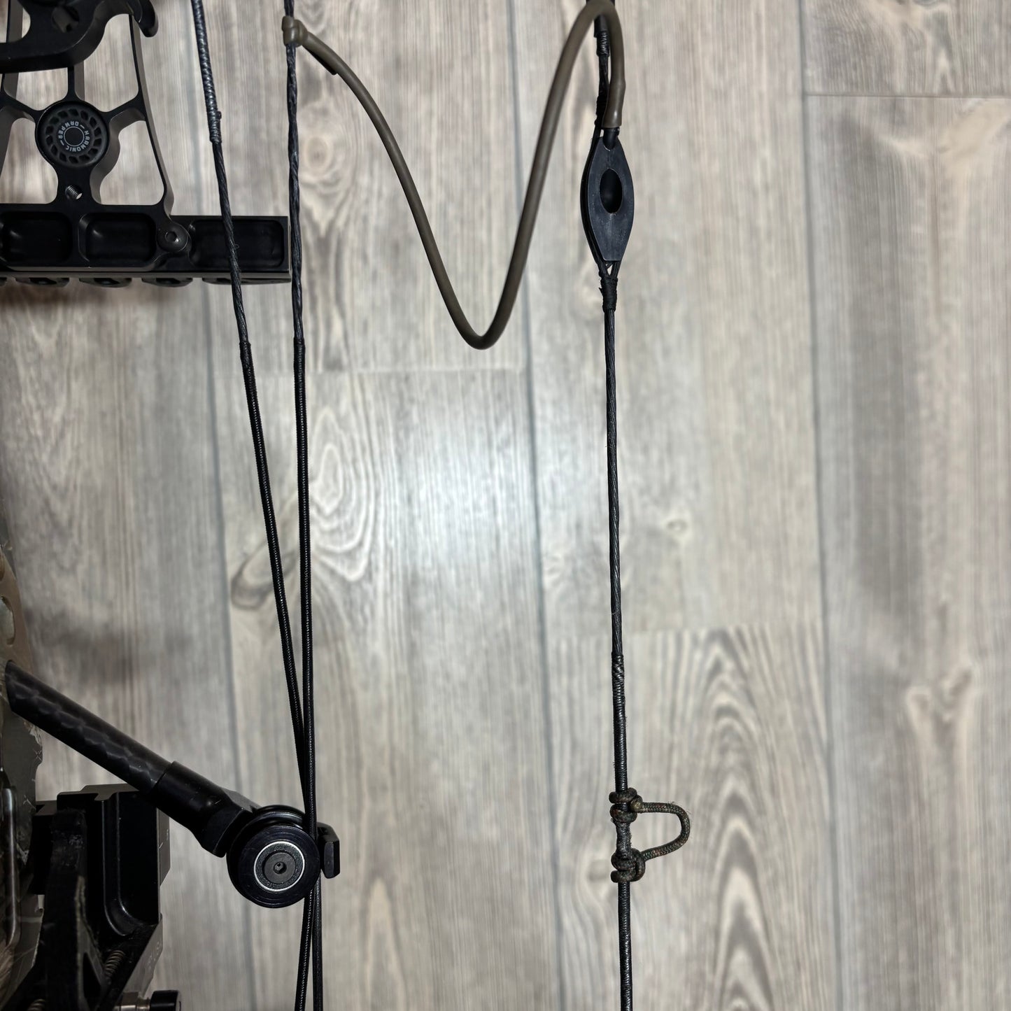 Used Mathews V3 27 RH Realtree Camo Package