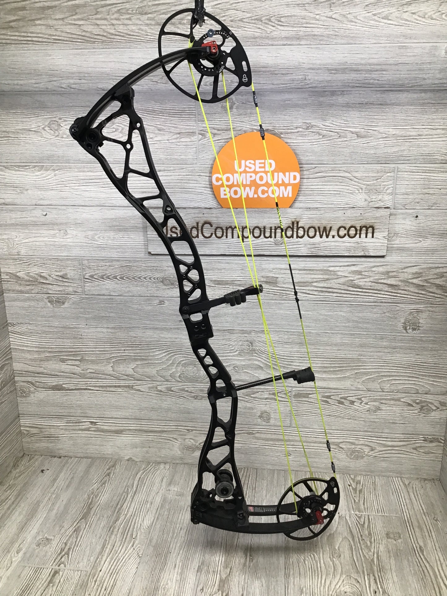 Used Bowtech SS34 Left Handed Black 26-31.5 60-70#