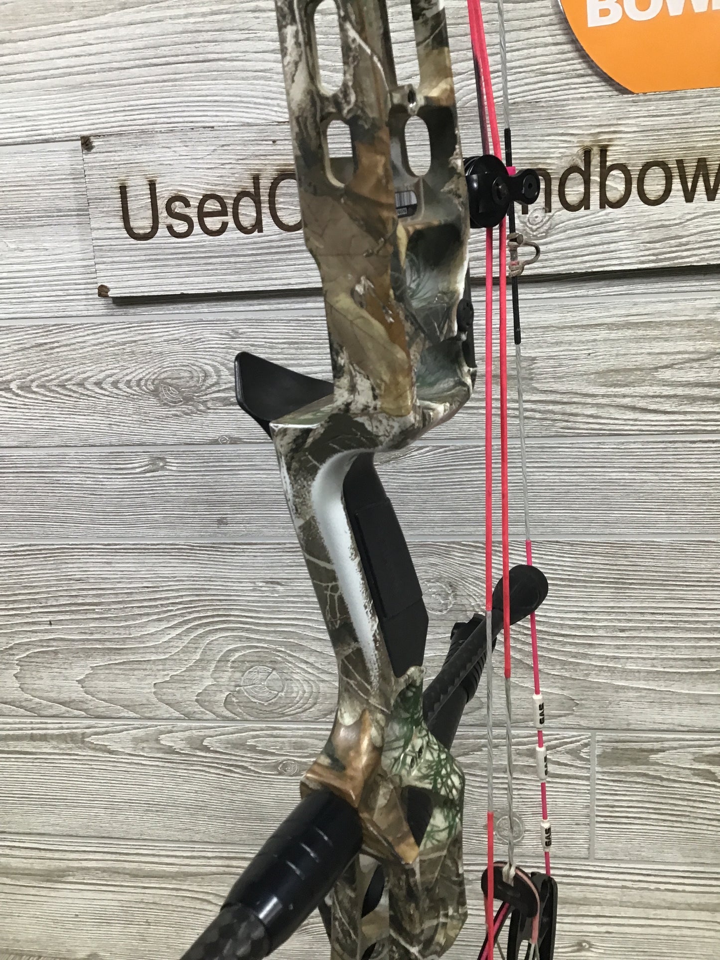 Used Mathews VXR 31.5 LH RT Edge Bow Pkg