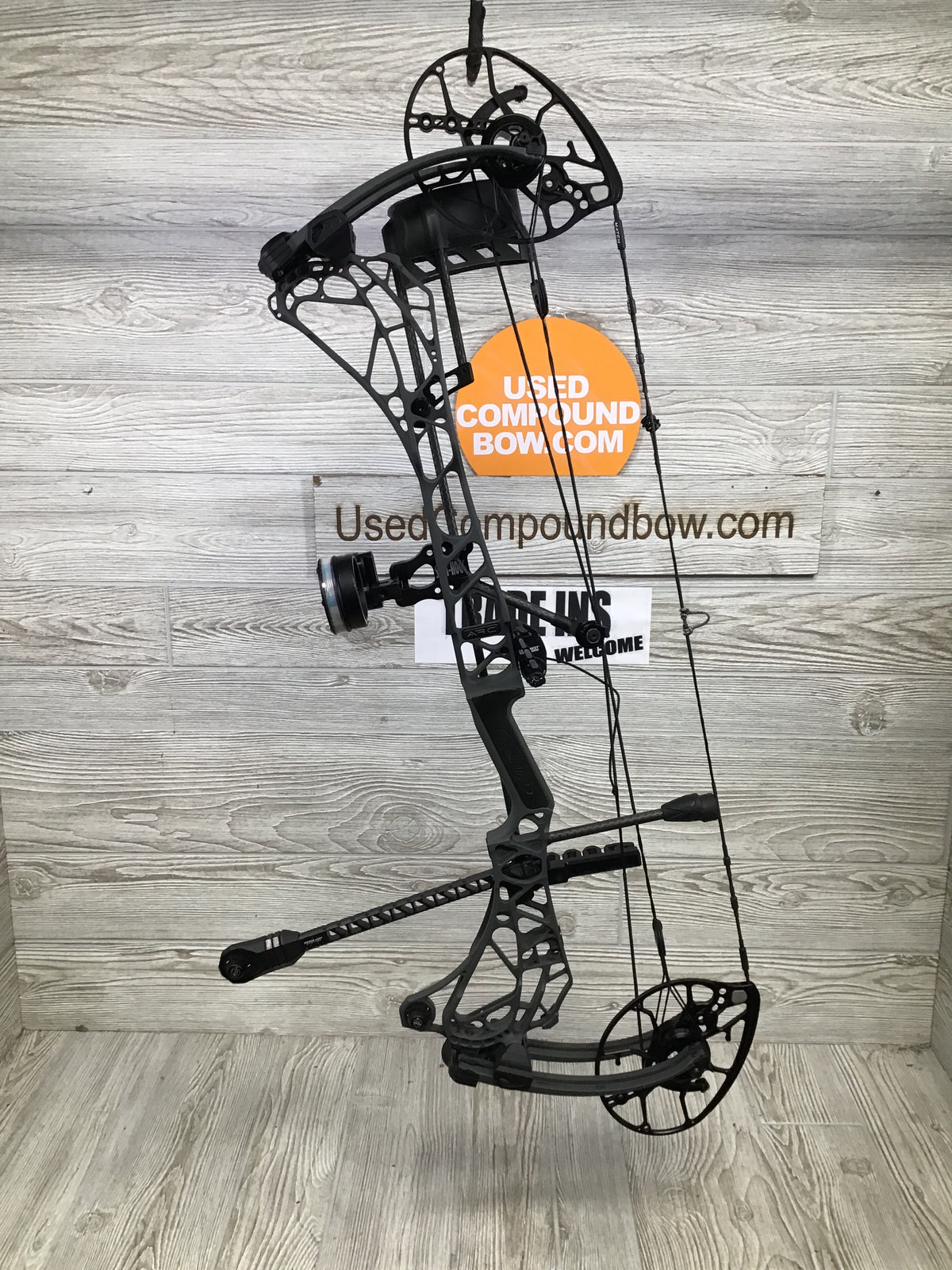 Used Mathews ARC 30 27.5" 60lb Right Hand Shale LOADED Bow Package
