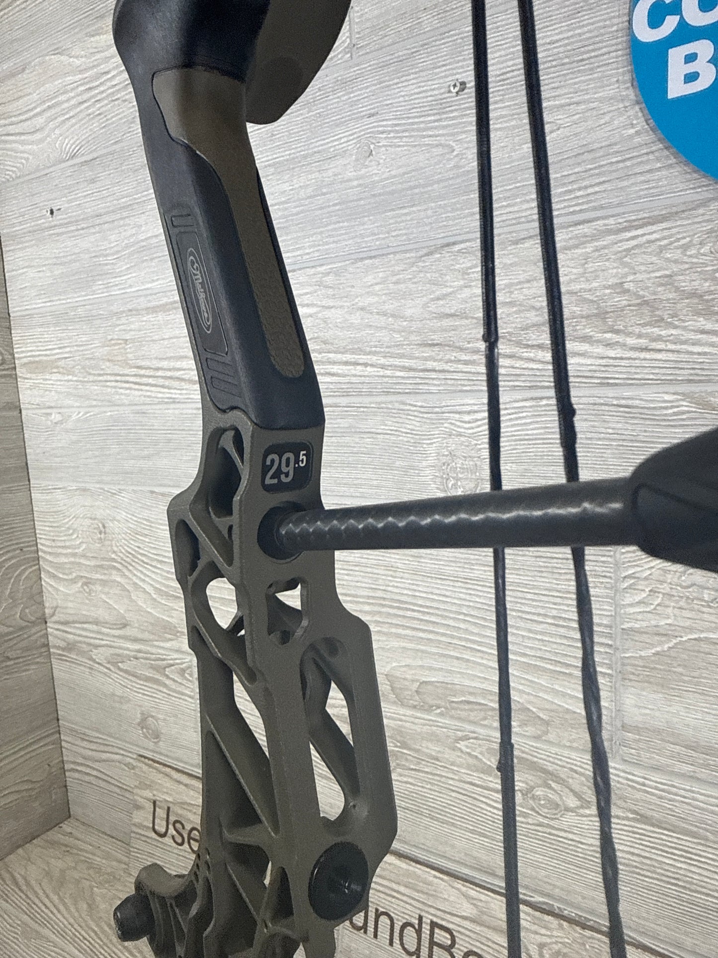 Used Mathews Lift X 29.5 Right Hand Ambush