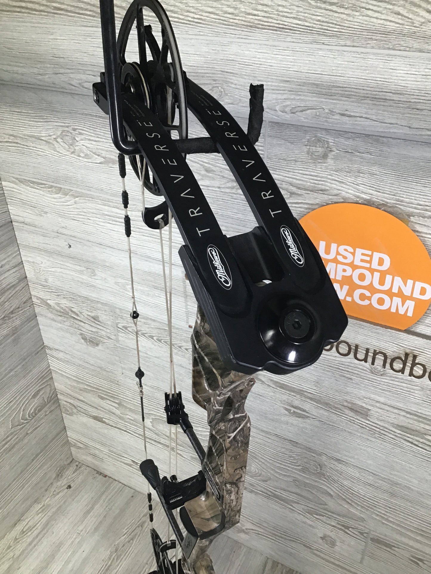 Used Mathews Traverse LH 60lbs Realtree dipped Package