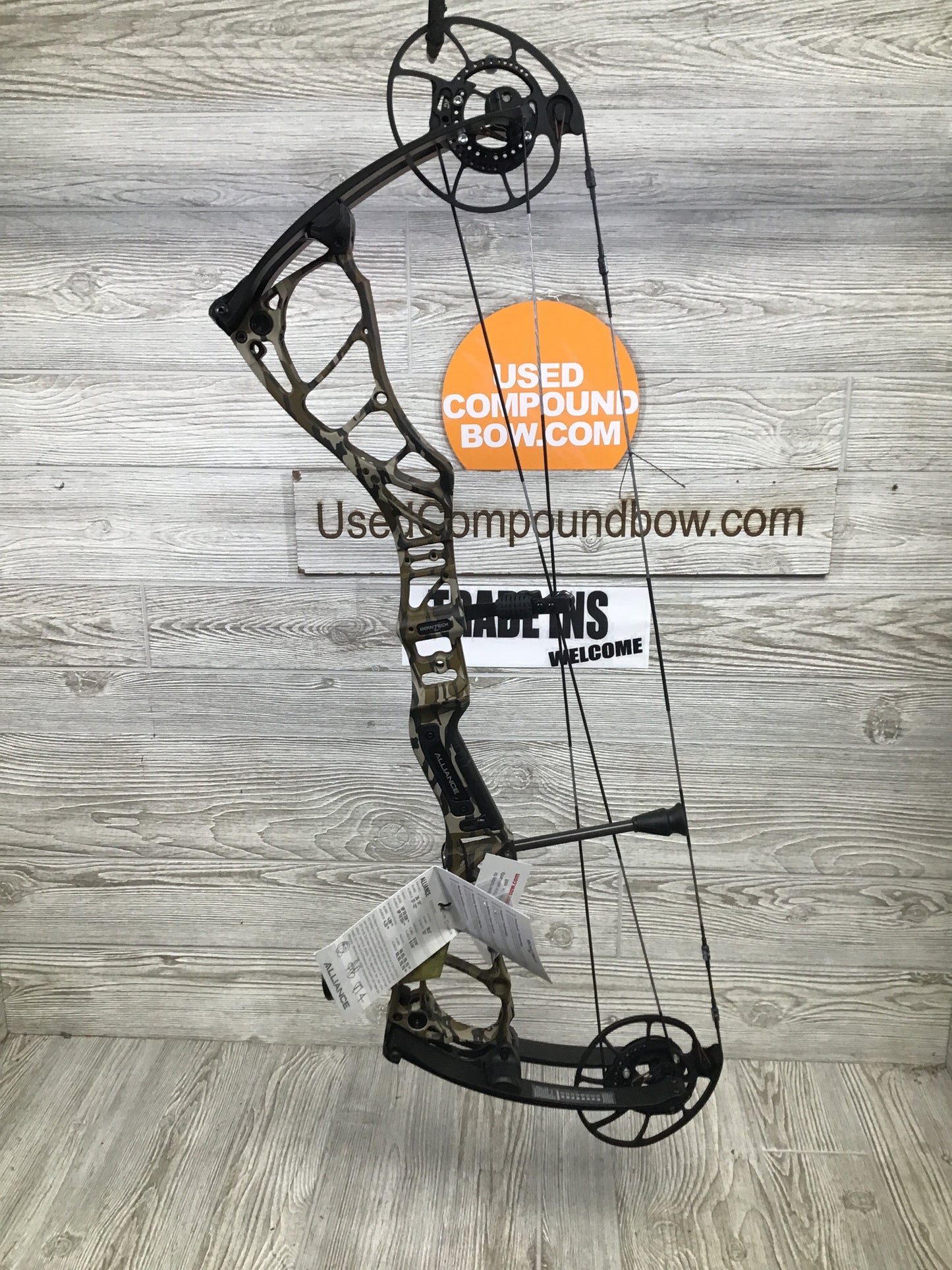 Used Bowtech Alliance 30.5 Right Handed 55-65# 29" Bottomlands camo