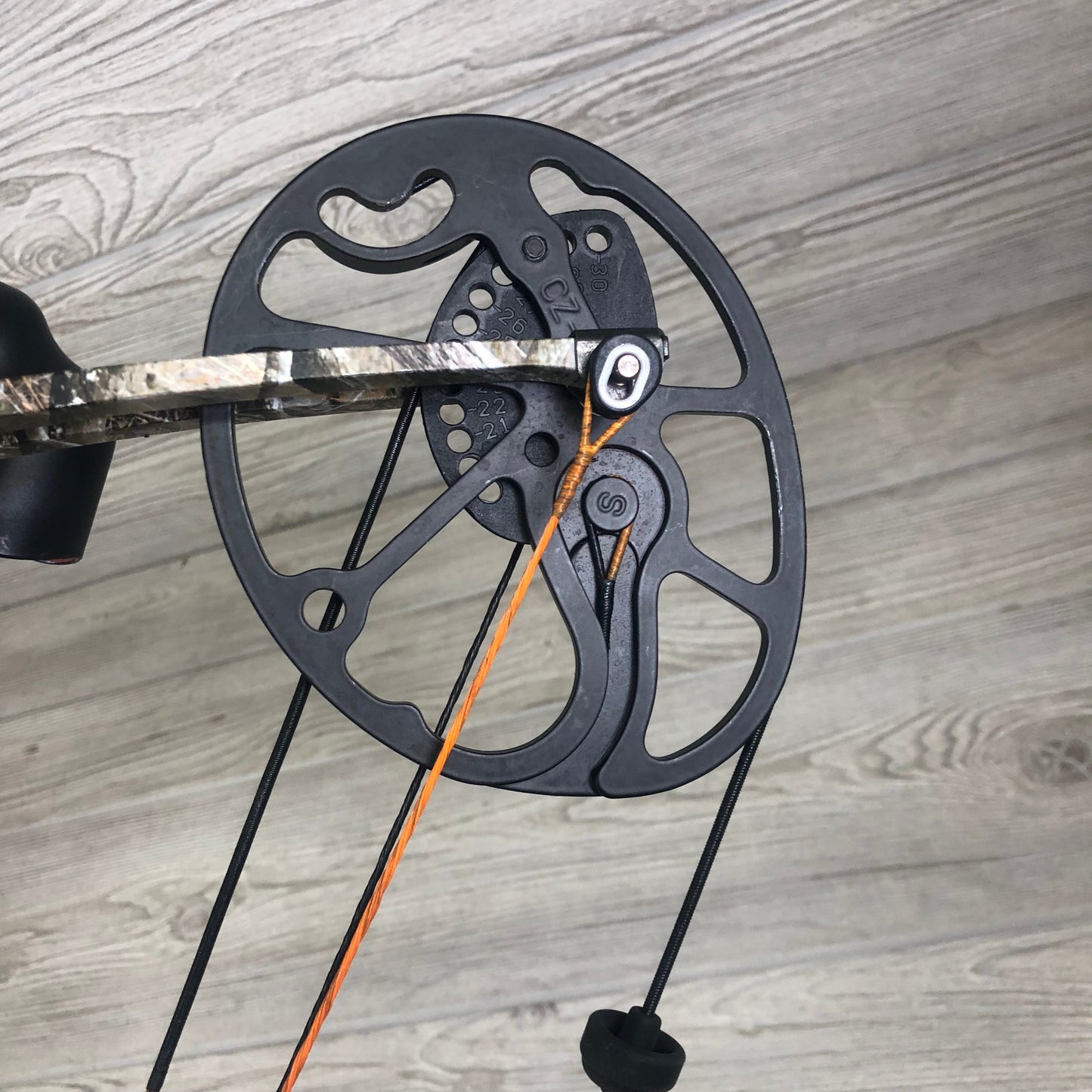 Mission Craze Right Handed Bow PKG - camo