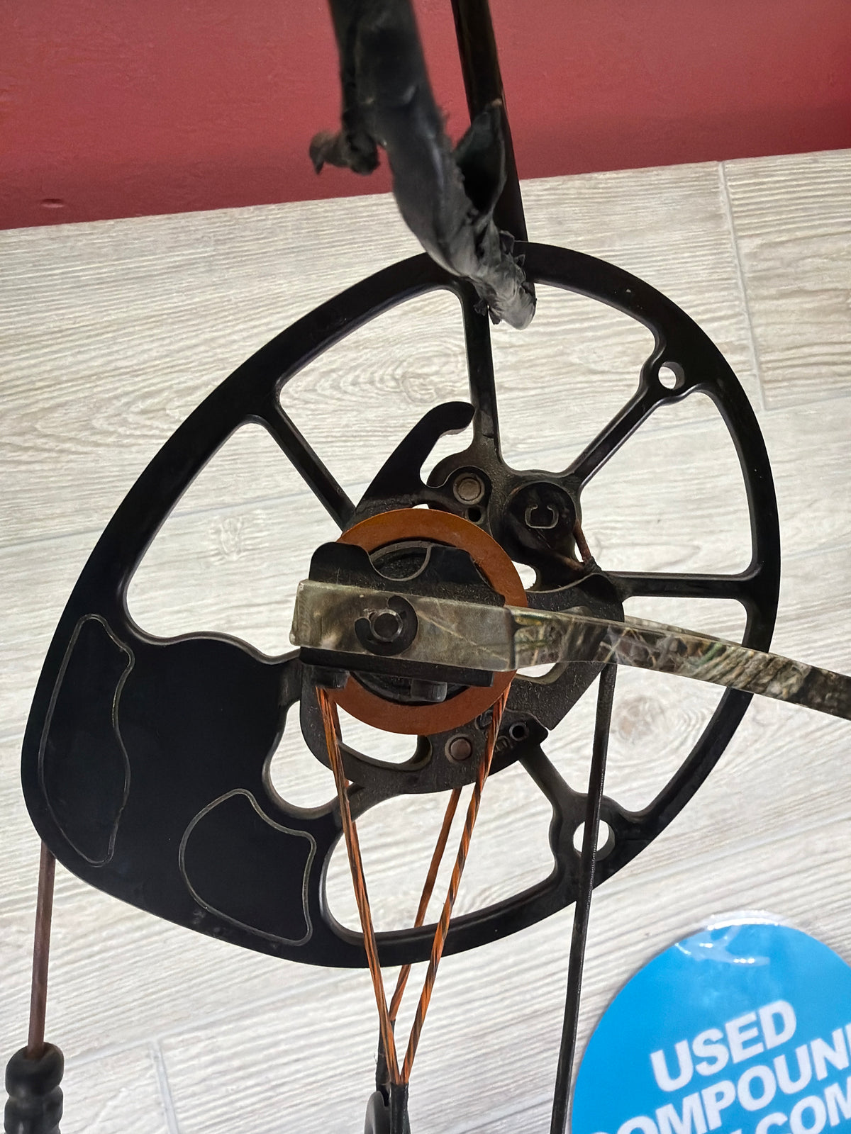 Used Mission Ballistic RH 29" 70lb Camo Bow Pkg