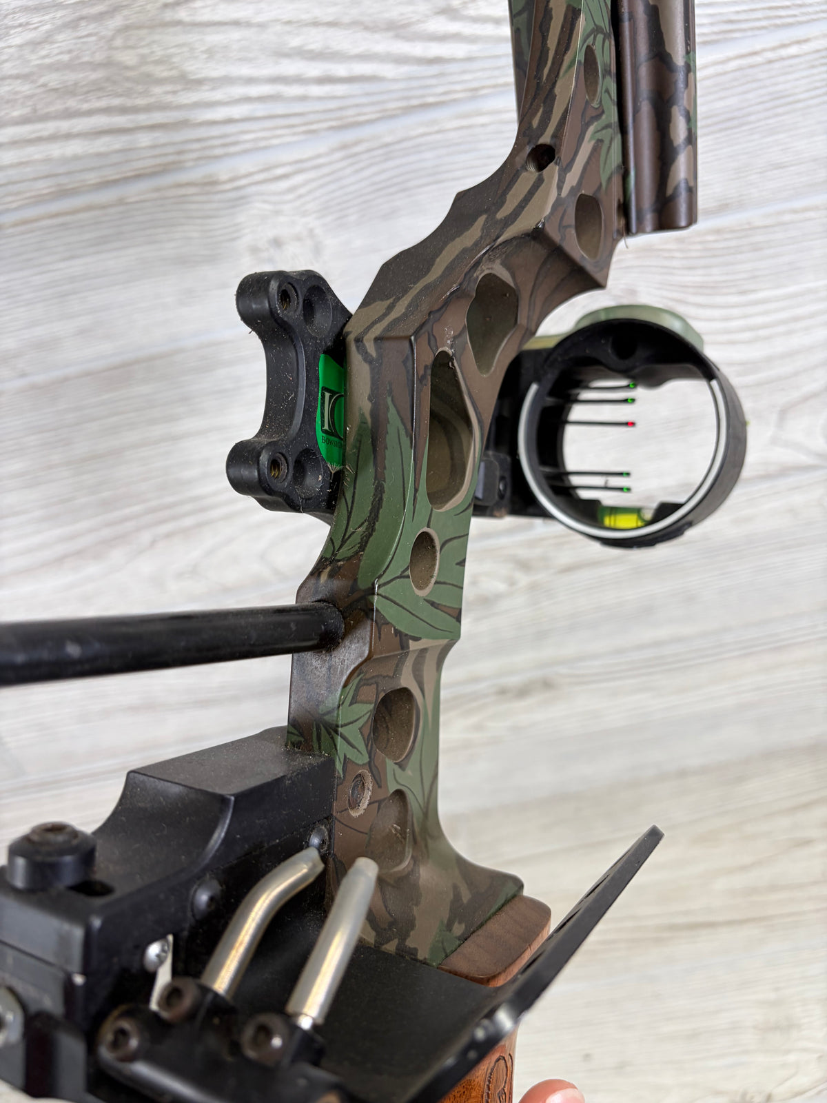 Used Mathews Solo Cam Z-Light Left Handed 60-70lb 26" Draw