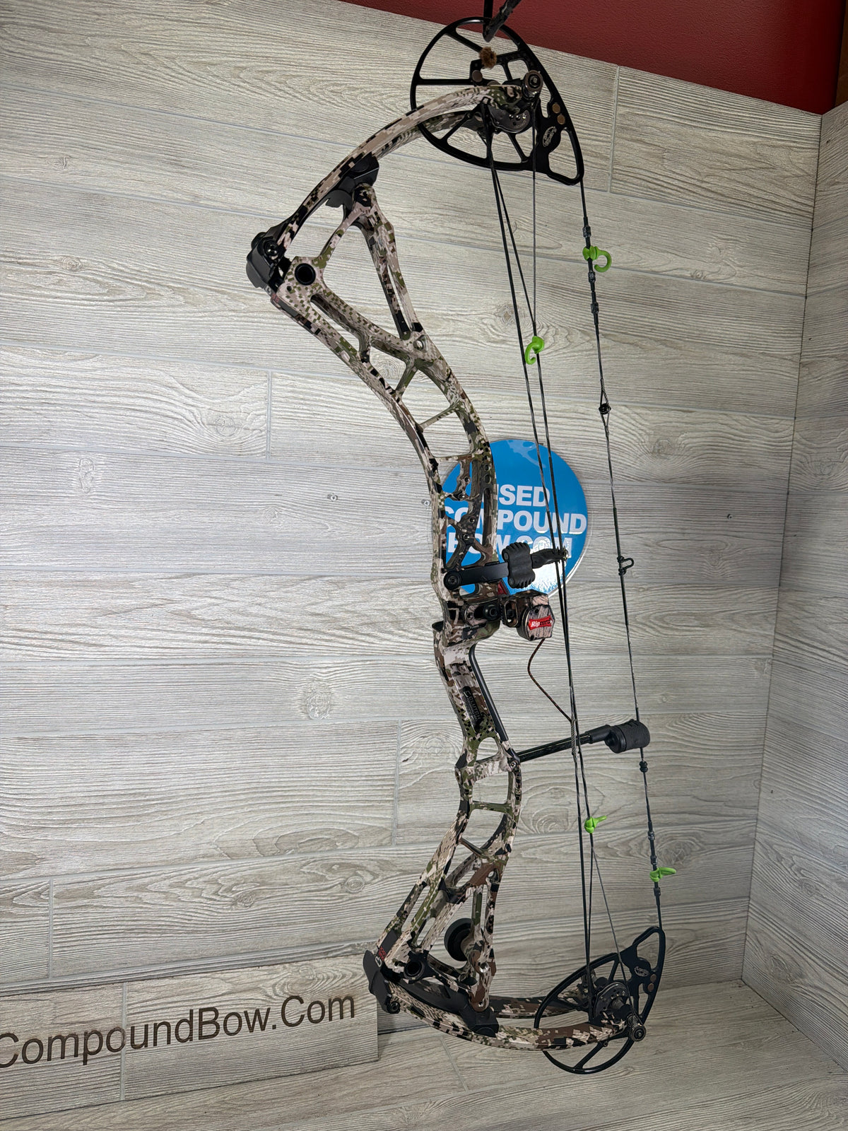 Used Bowtech Realm SR6 29.5 70lb Left Hand Subalpine Bow