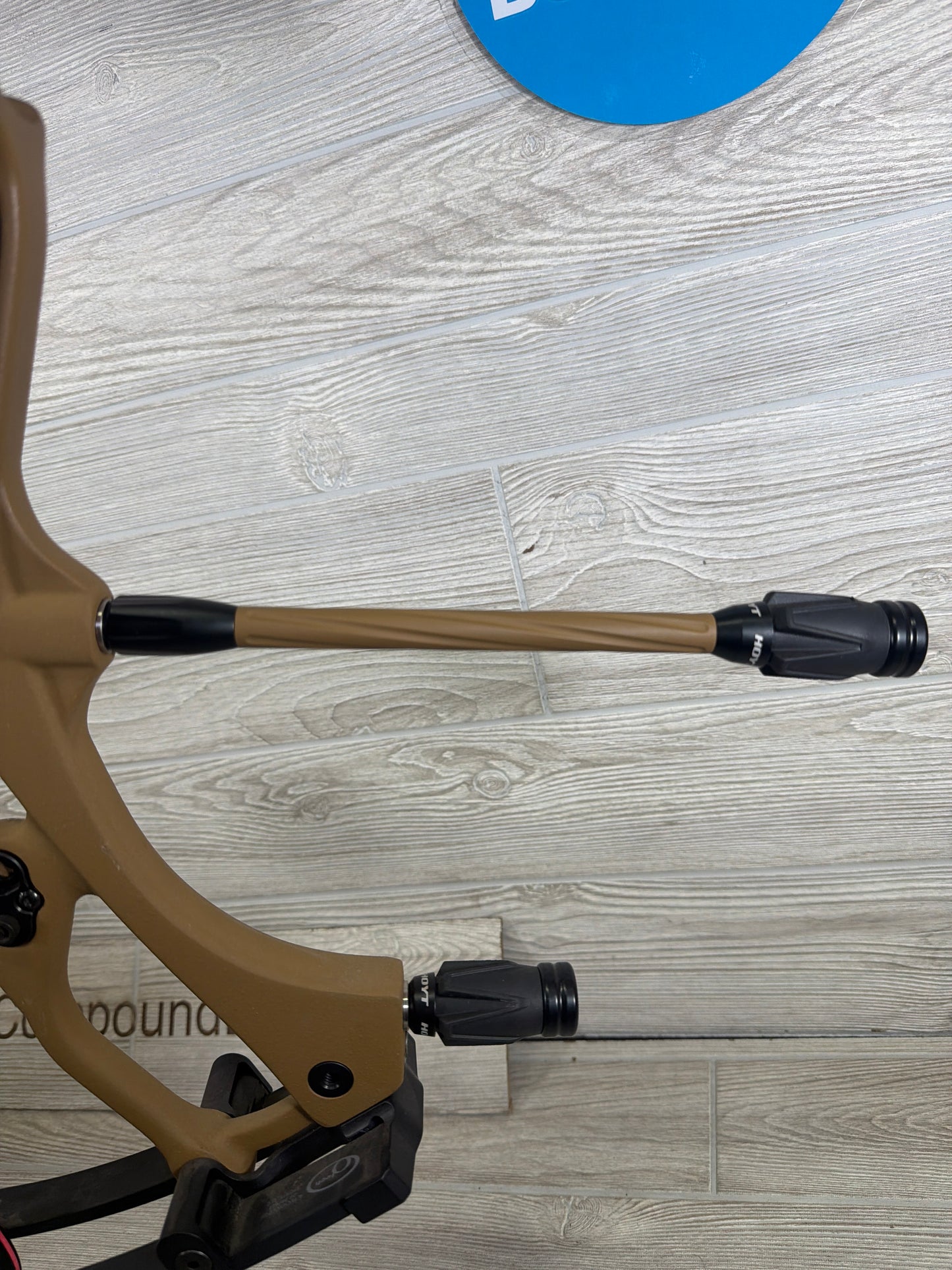Used RX-9 Ultra 29" 70lb LOADED Bow Pkg