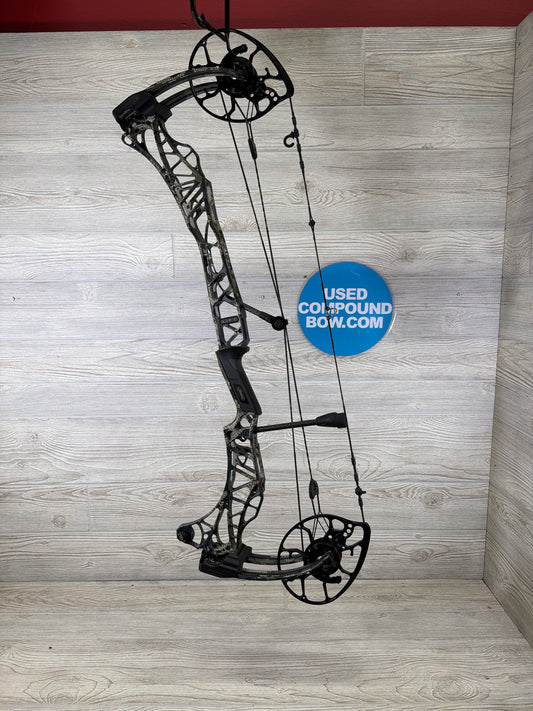 Used Mathews LIFT X 29.5 29" 70lb KUIU RH Bow
