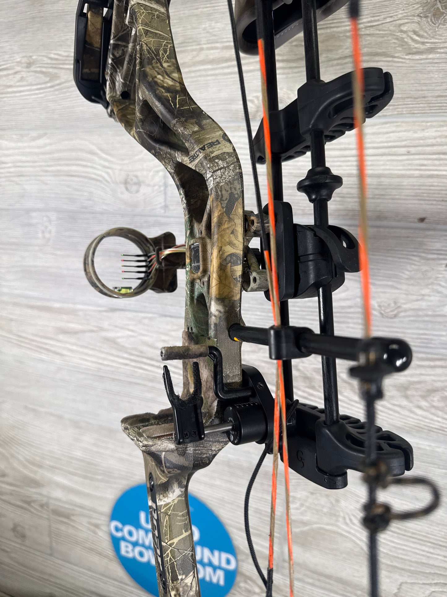 Used Bear Paradox 55-70# RH Real Tree Package