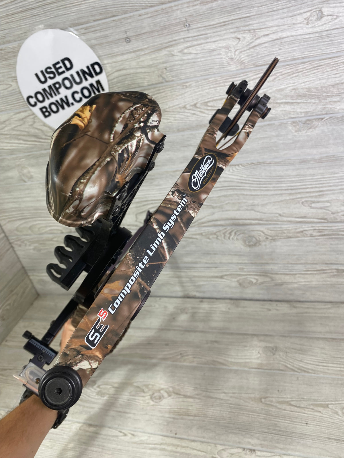 Used Mathews Z9 Right Handed 60-70lb 32" Bow Pkg