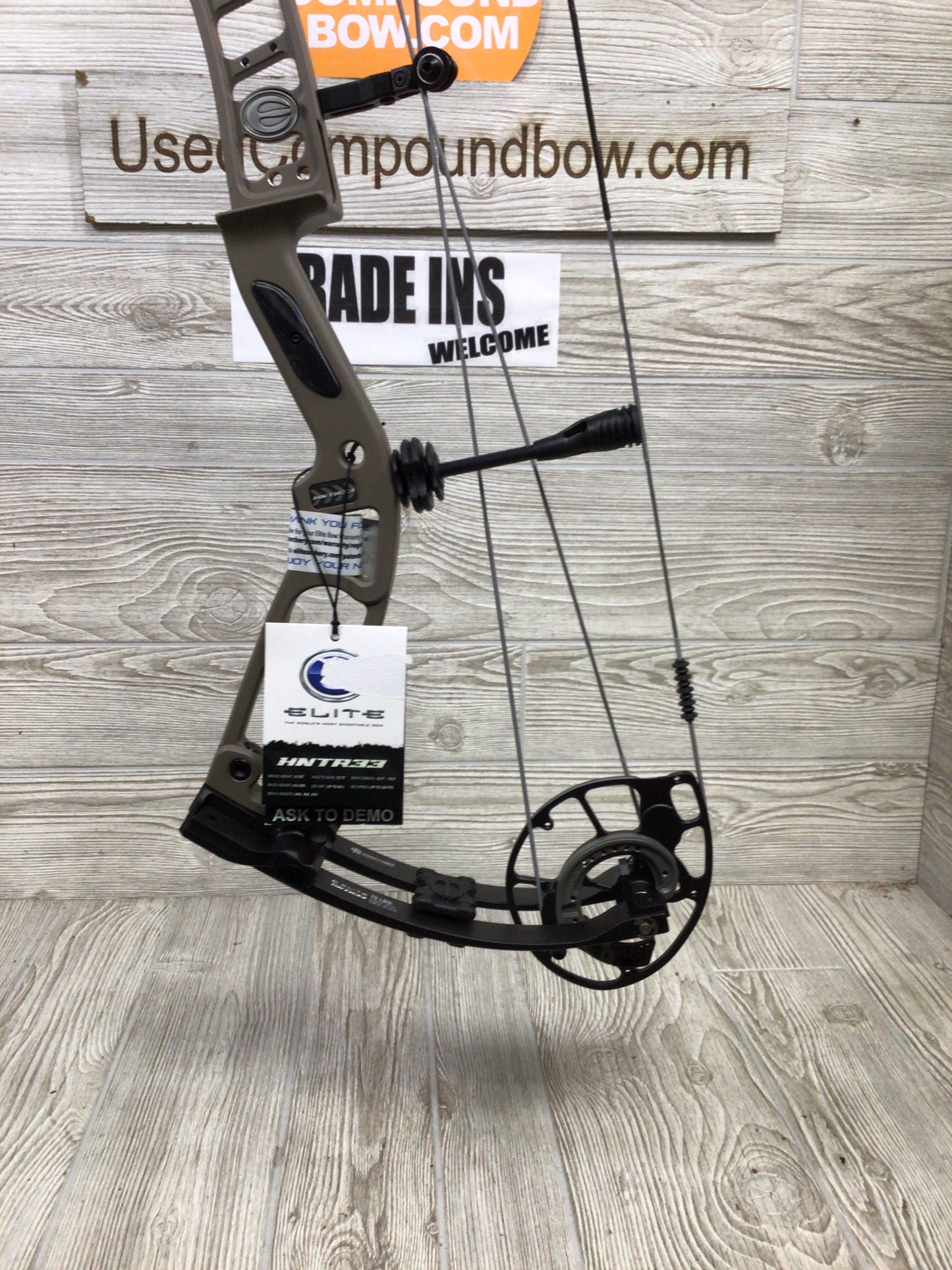 Elite HNTR33 Sienna Brown RH Bow 60-70#