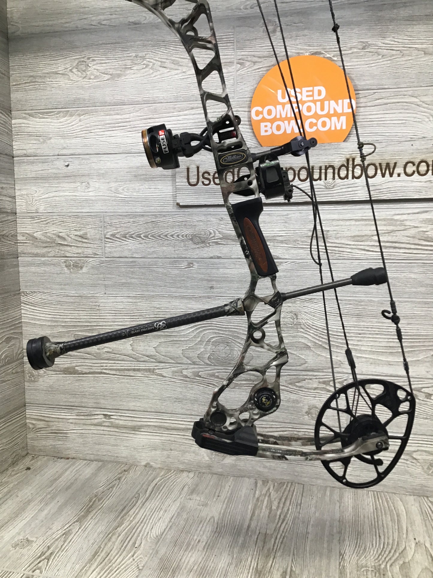 Mathews Halon 6 Right Handed 27"/70# Lost camo XD PKG