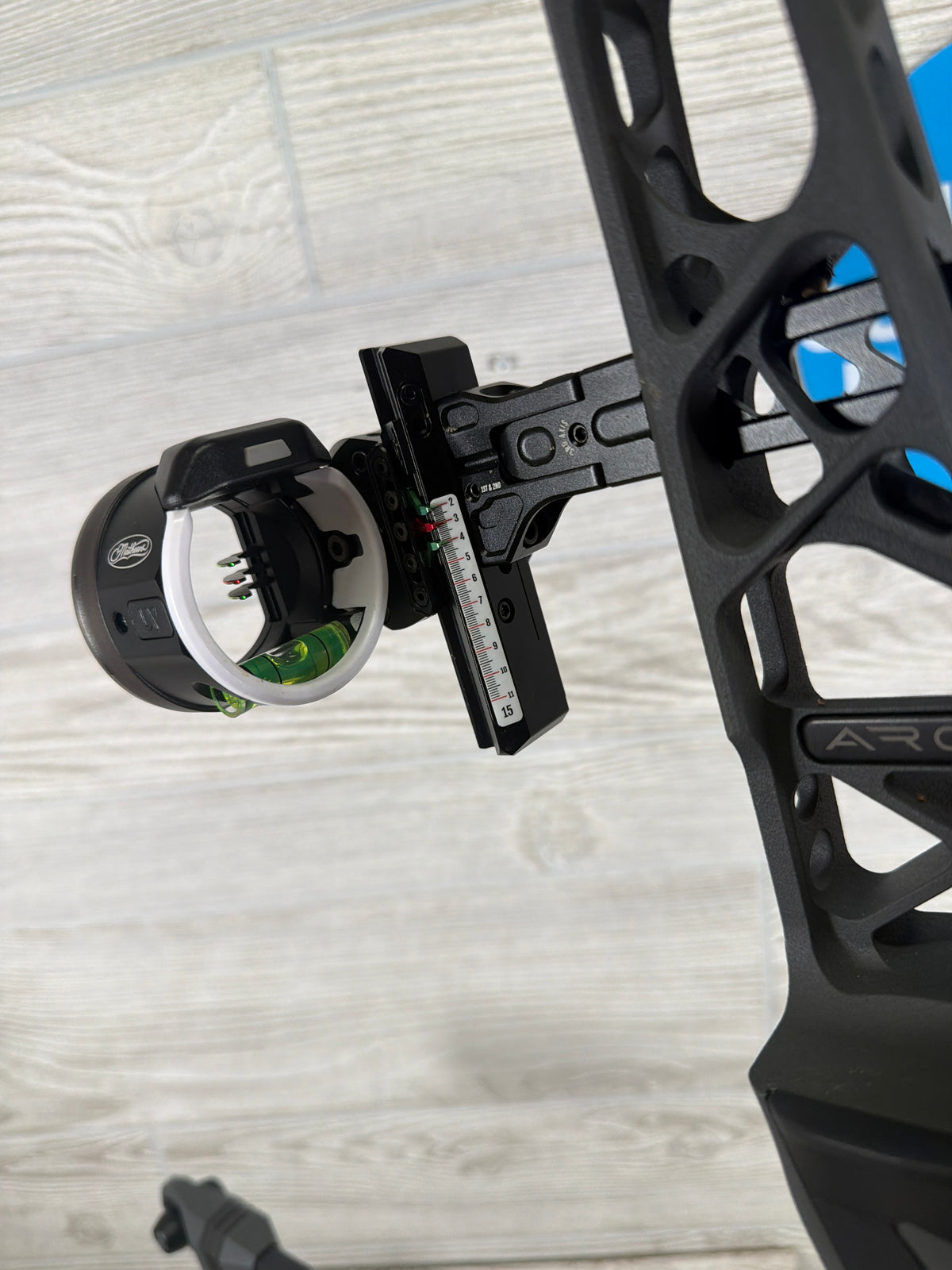 Used Mathews ARC 30 29" 70lb Right Hand Shale LOADED Bow Pkg
