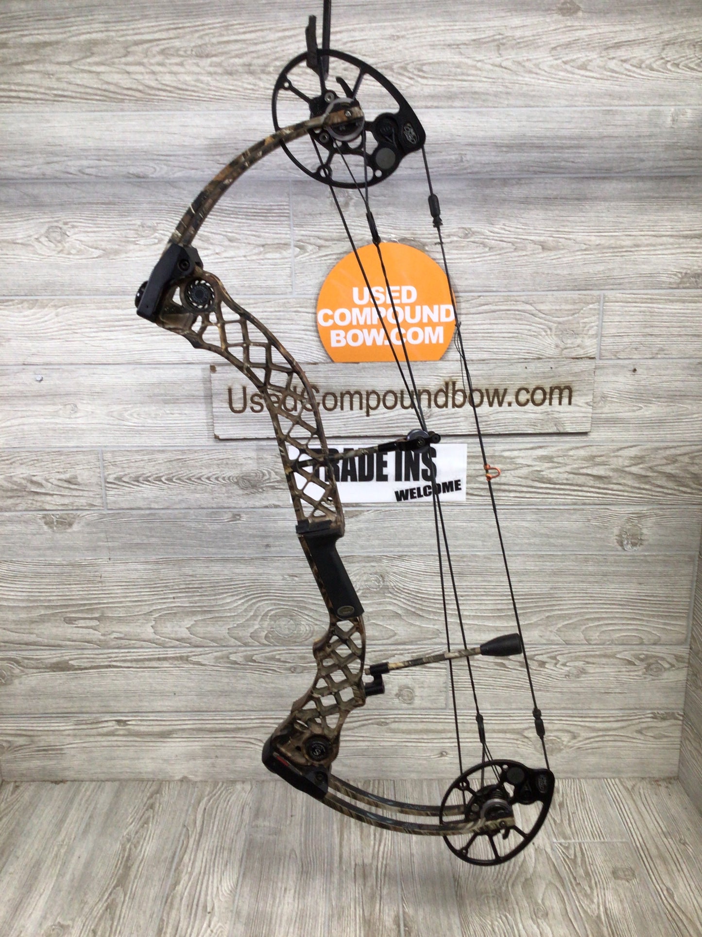 Used Mathews Chill 28/70 lost camo Right Handed
