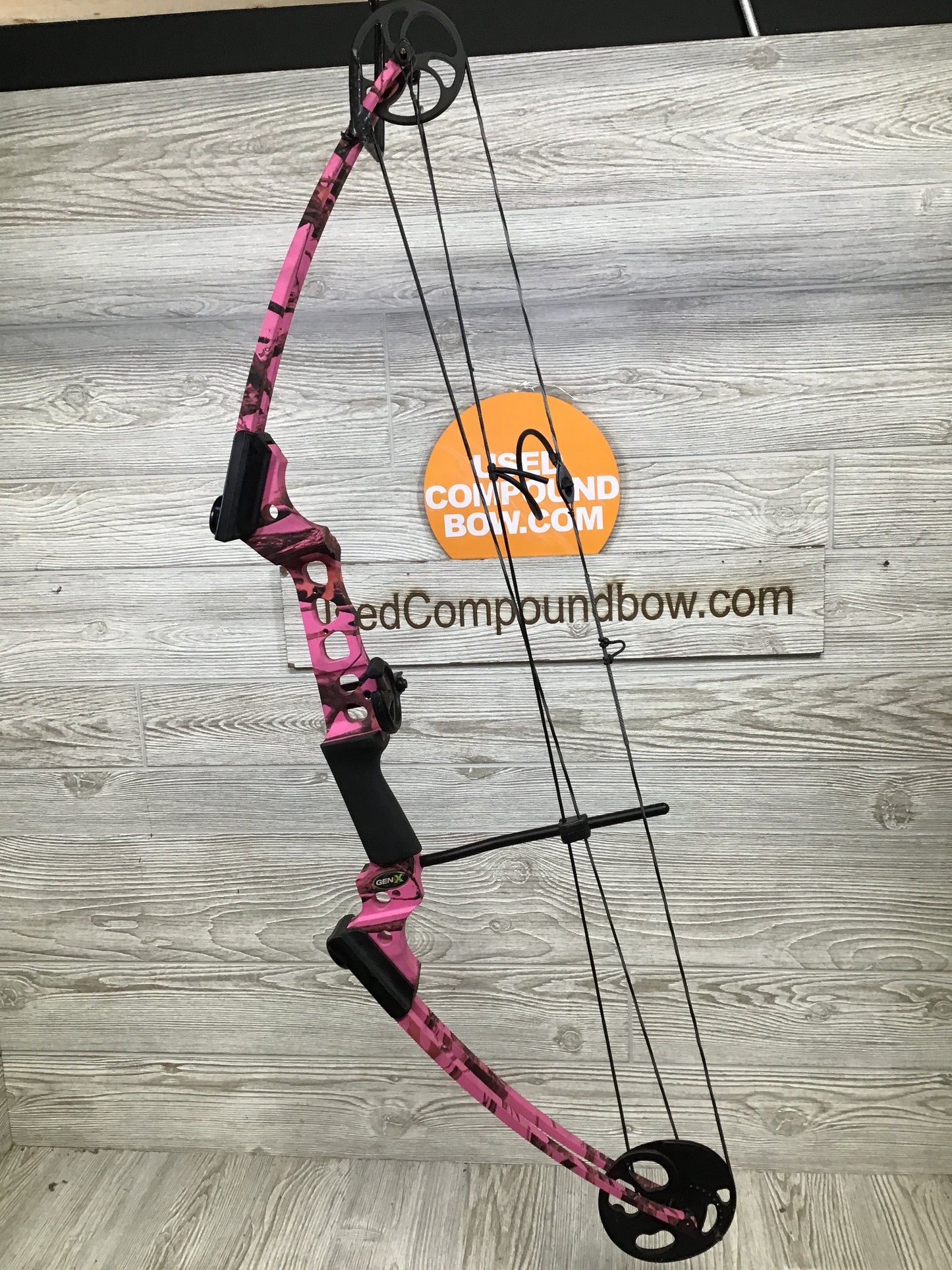Used Genesis Gen-X RH Pink Bow