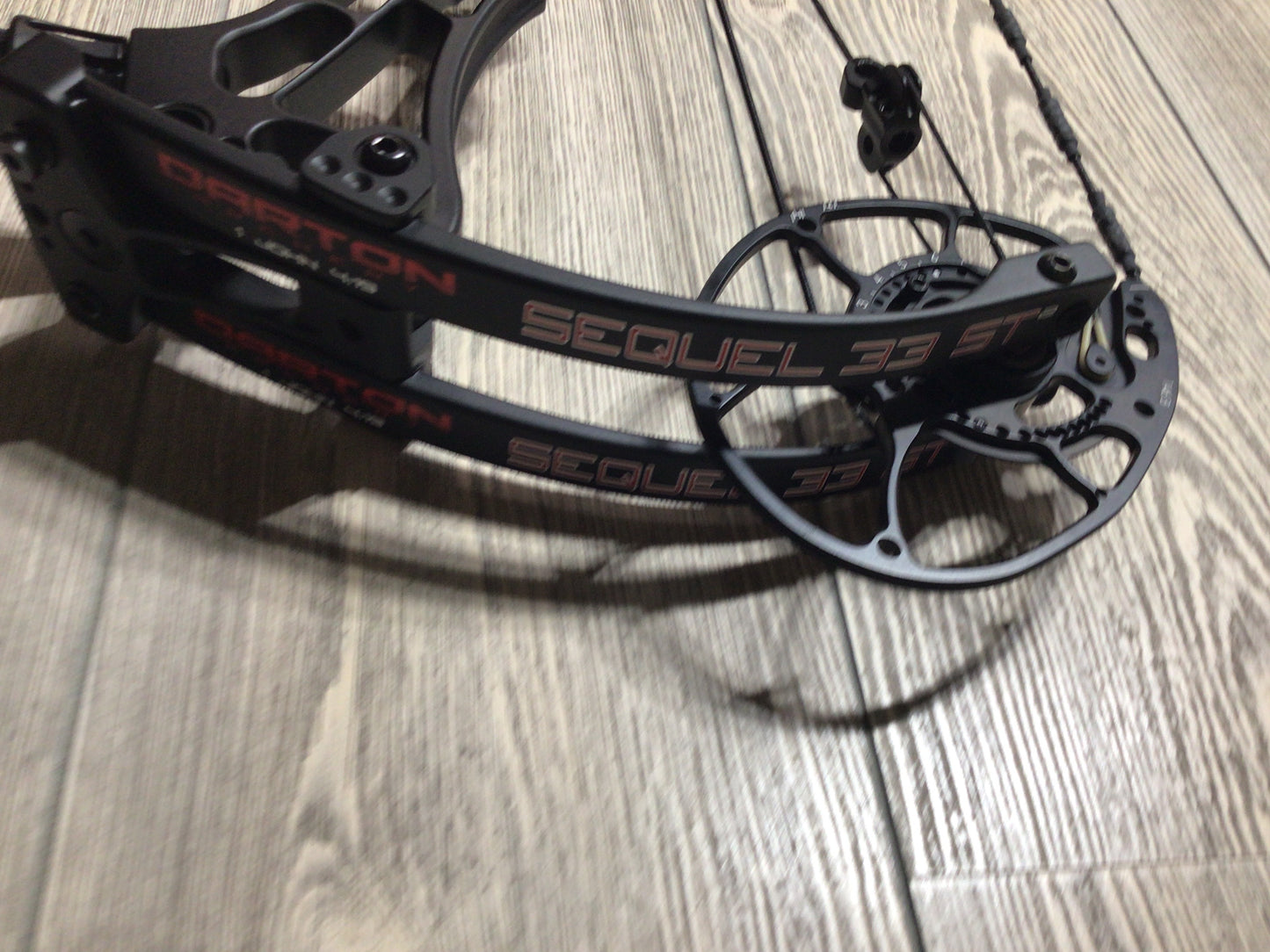 Darton Sequel 33 ST2 Right Handed 60-70# Black