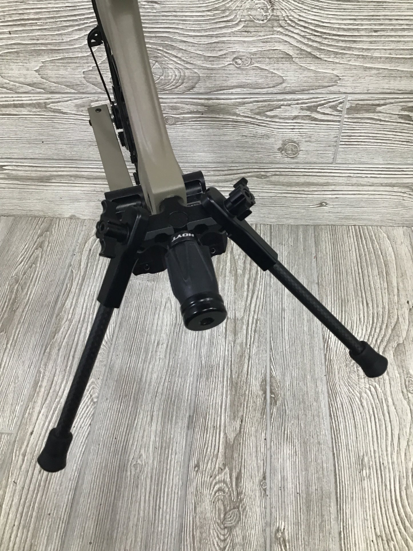 Hoyt RX-10 RH Sandstorm 70lb RTH Package