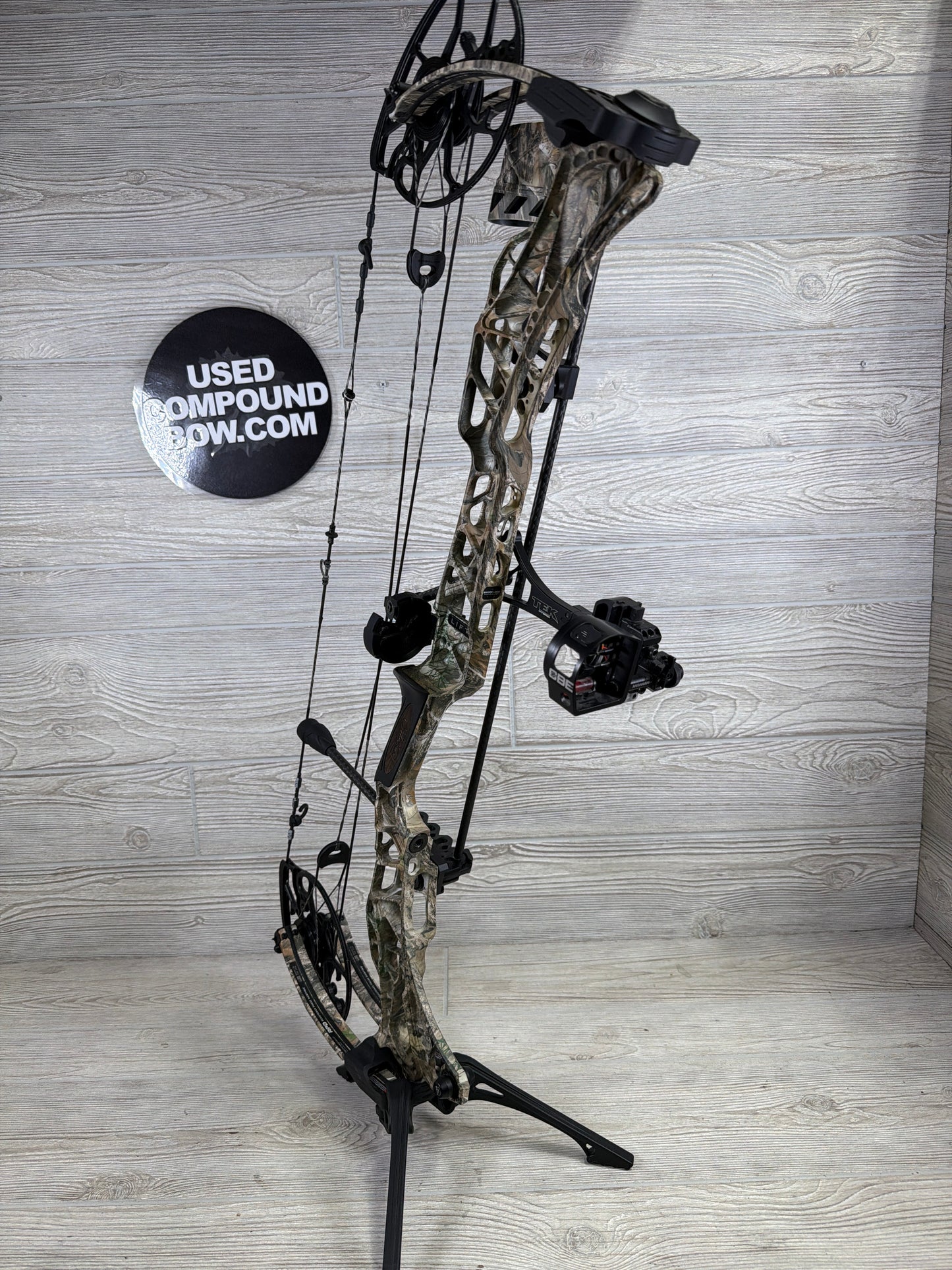 Used Mathews Lift 29.5 LH Realtree edge package 29/70