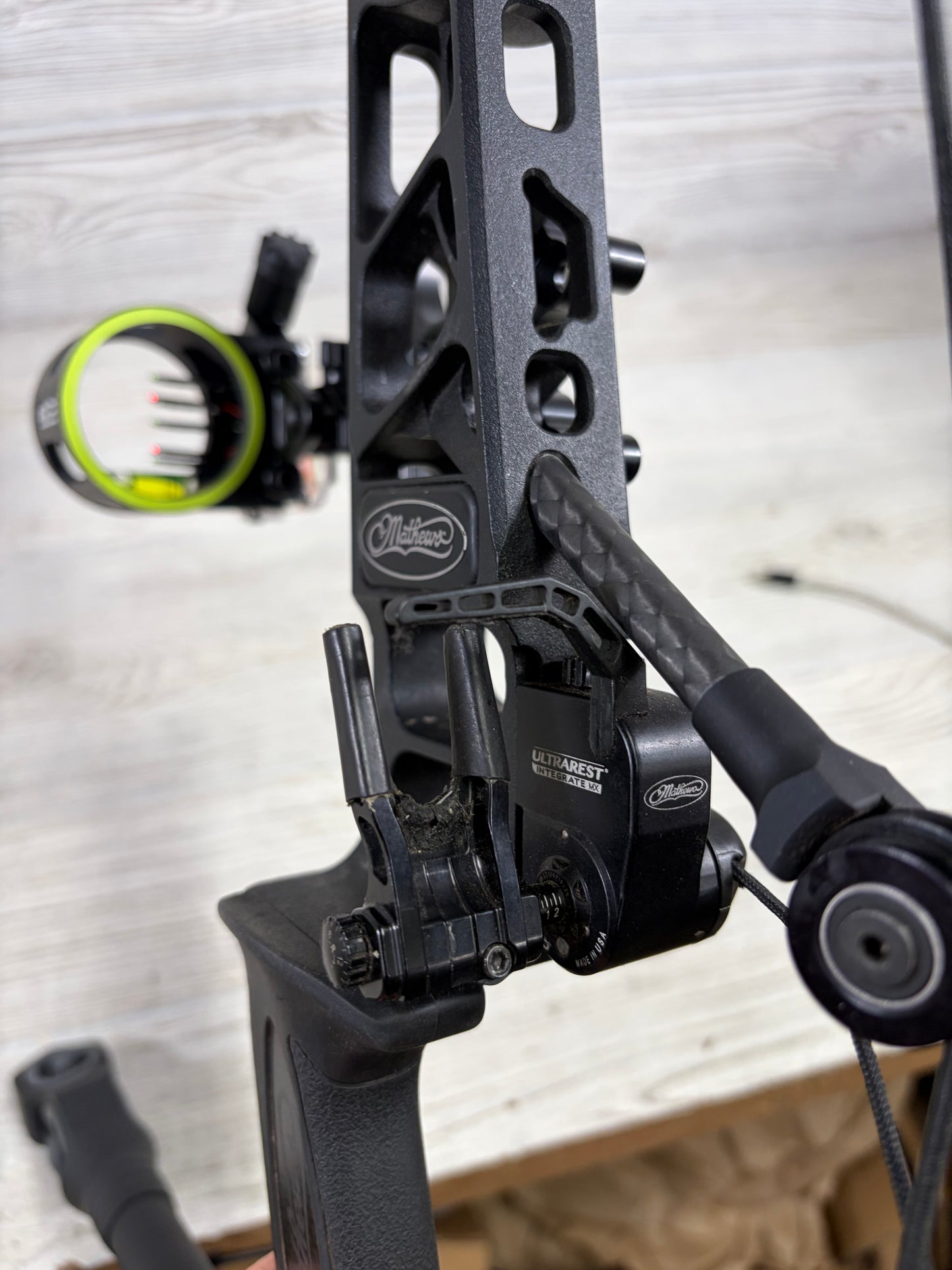 Used Mathews V3X 29 Black Right Handed Pkg