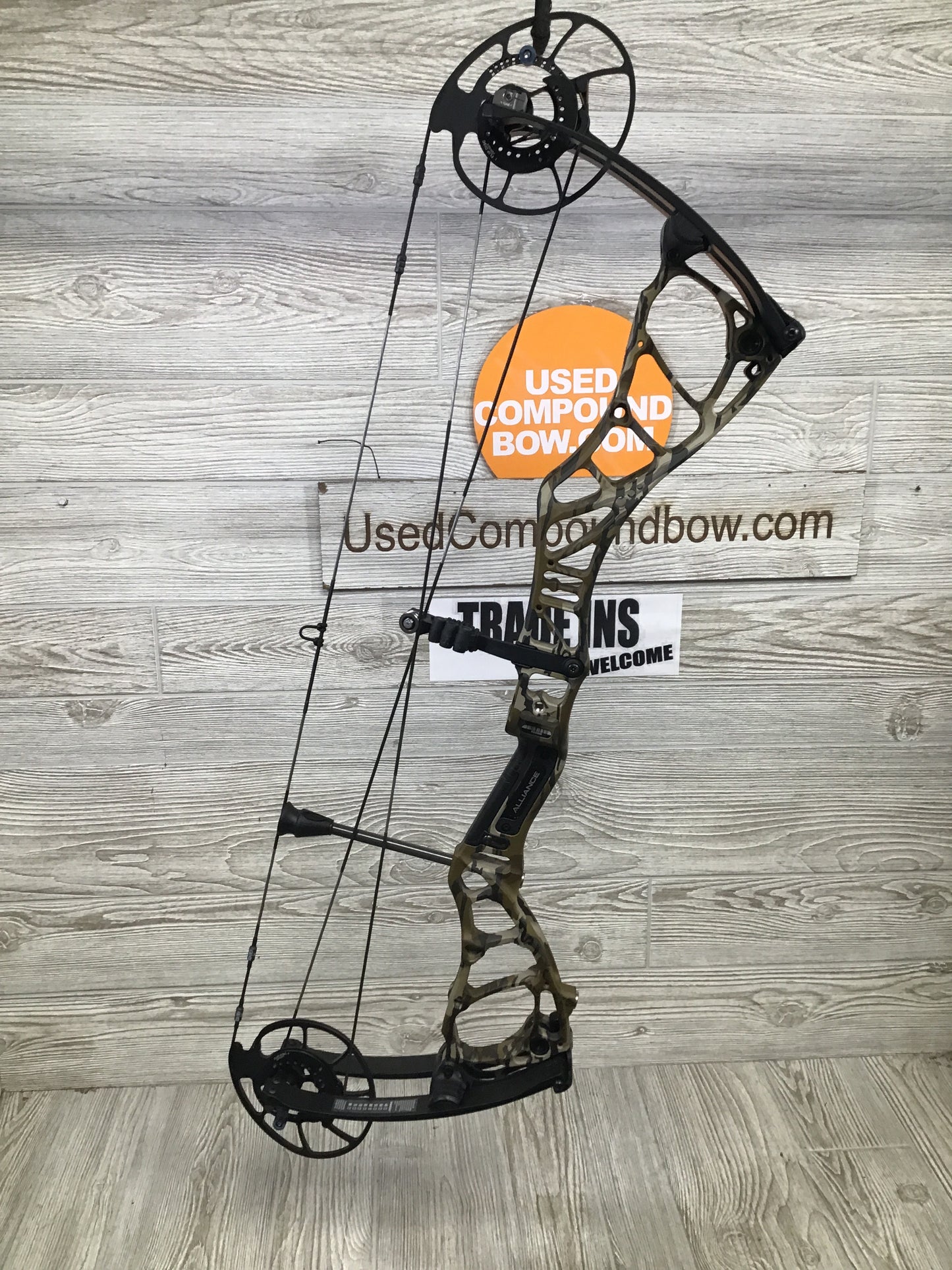 Used Bowtech Alliance Right Handed 50-60# 29" Bottomlands camo