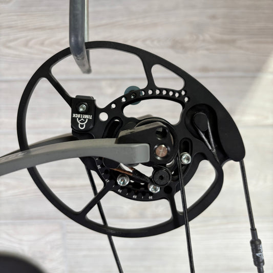 Bowtech Proven 34 Smoke Grey Medium Cam Right Handed 25-30" 60-70lbs