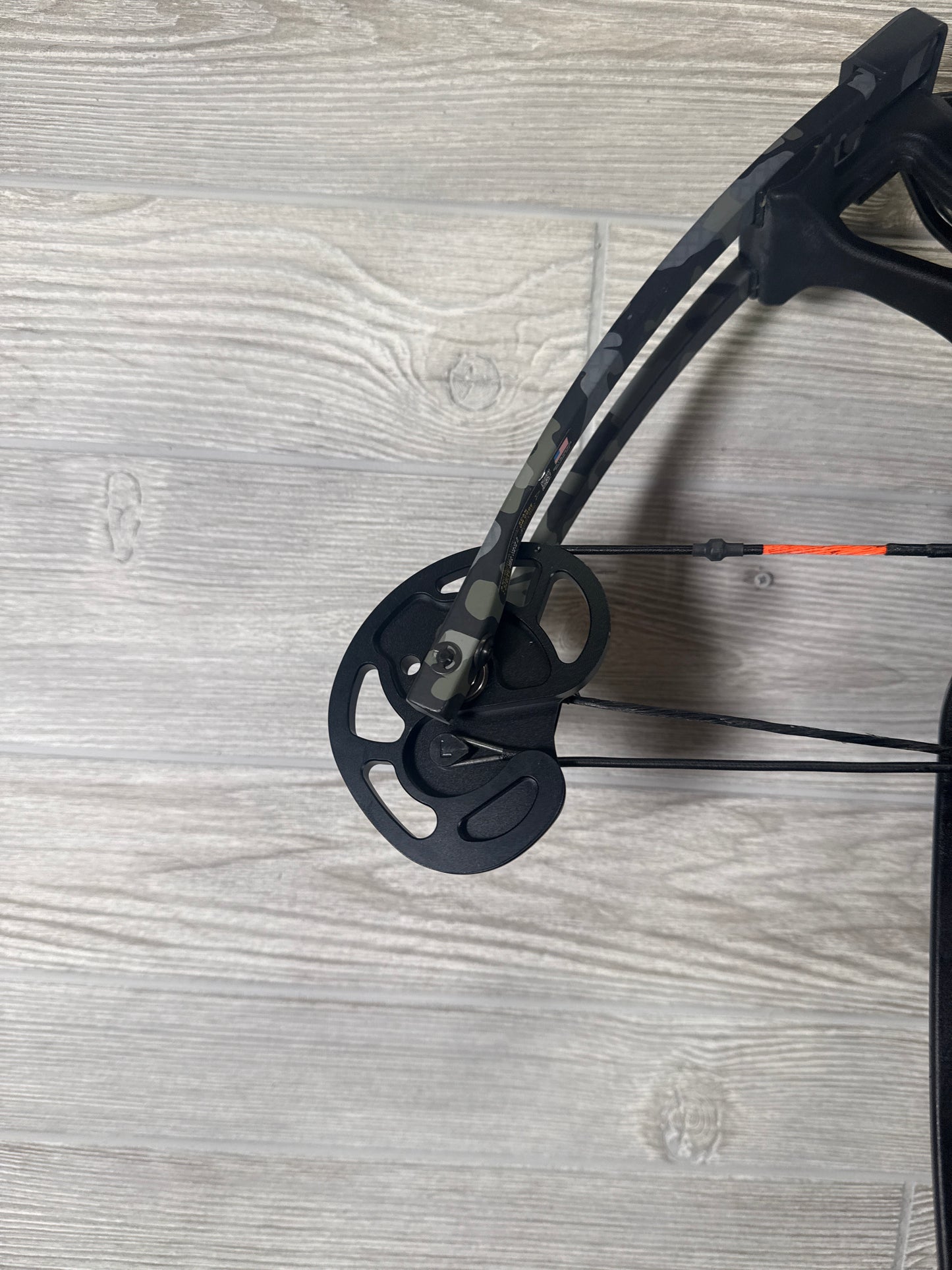 Used Wicked Ridge M-370 Predator Dust Camo Crossbow