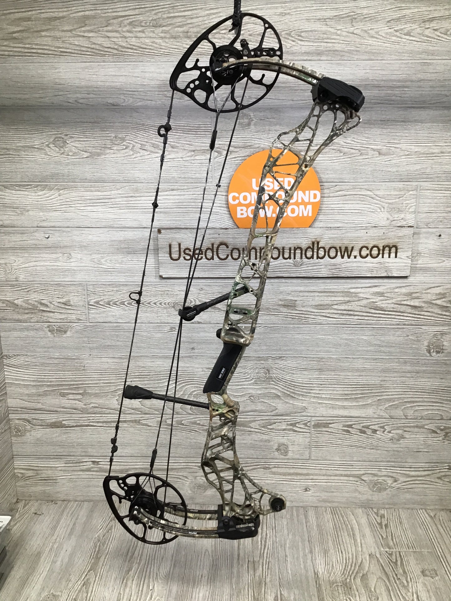 Used Mathews Lift 29.5 RH Realtree edge 29.5/70 GAS systm X strings
