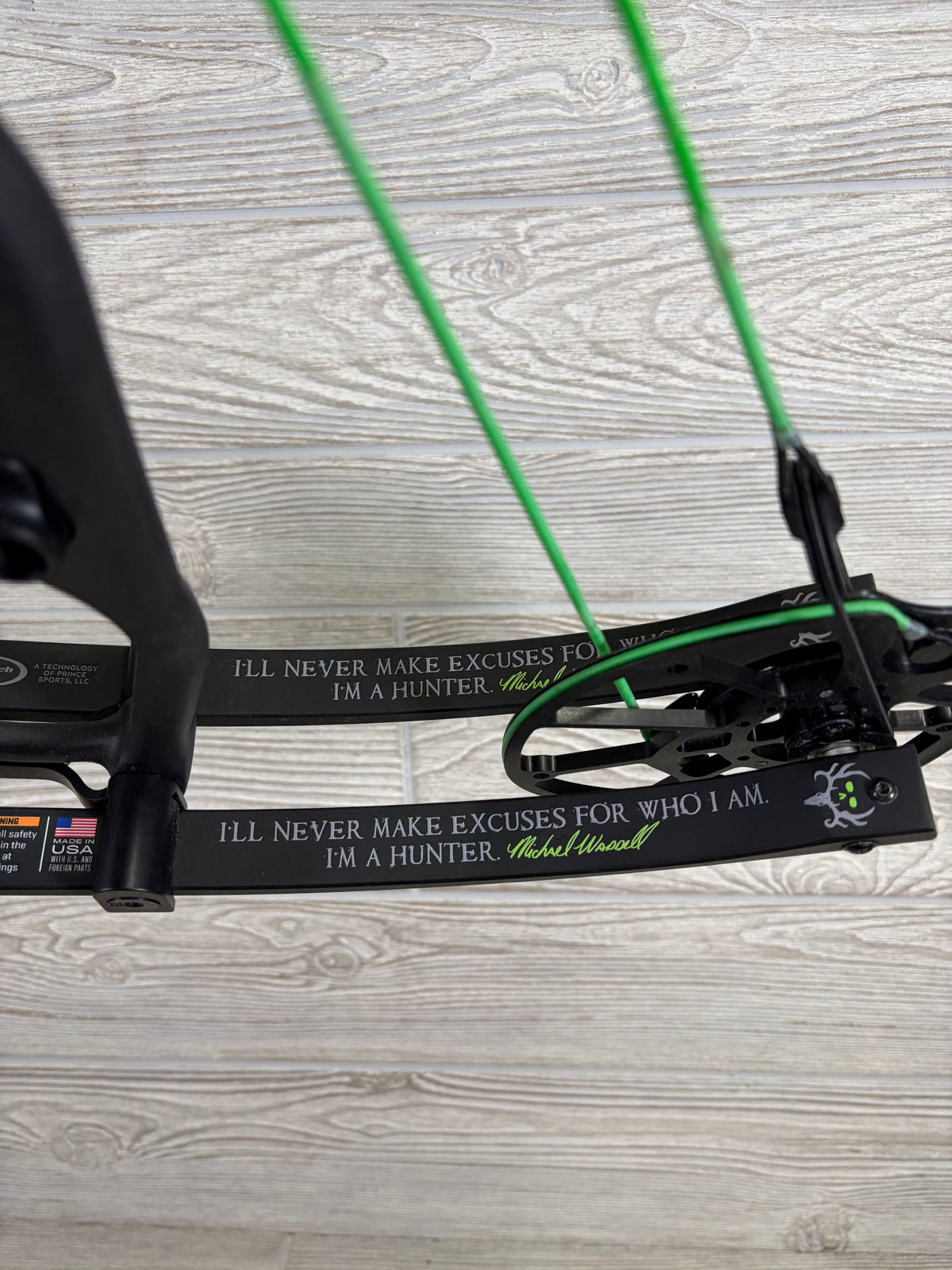 Hoyt RX-10 Ultra RH Bone Collector Edition 65-75# 26-31" Draw