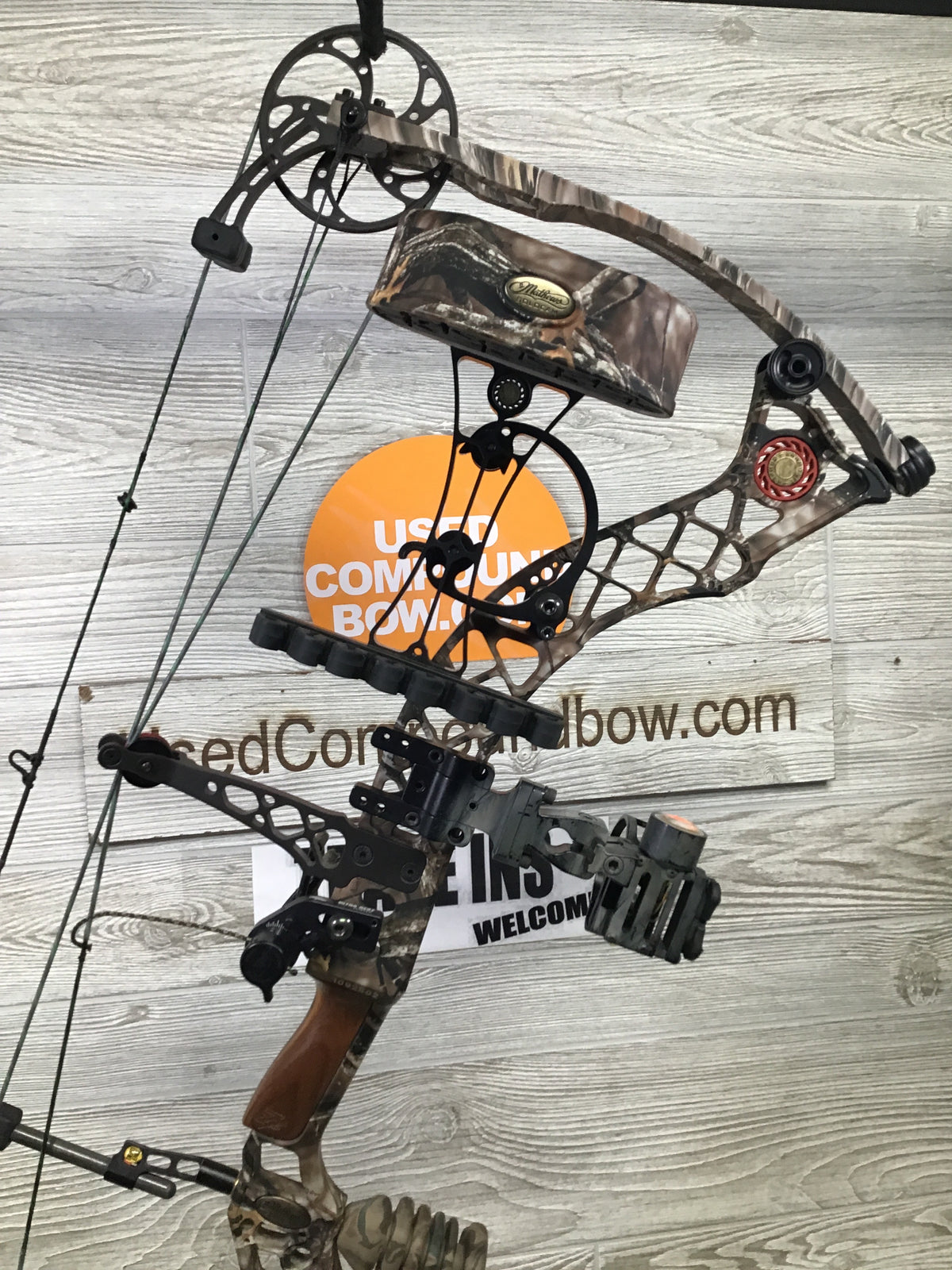 Used Mathews Z7 Right Hand 28" 70# Package