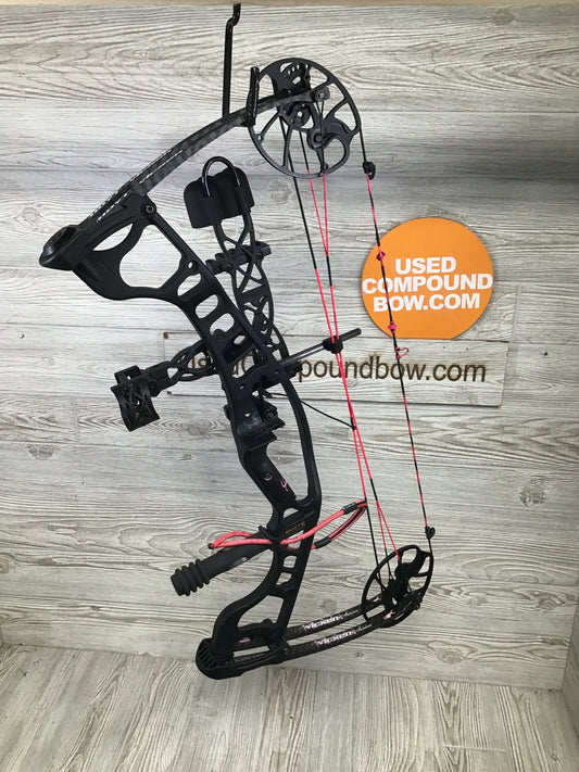 Used Hoyt Ignite Limited/Collectors Edition Vicxen RH  RTH Package