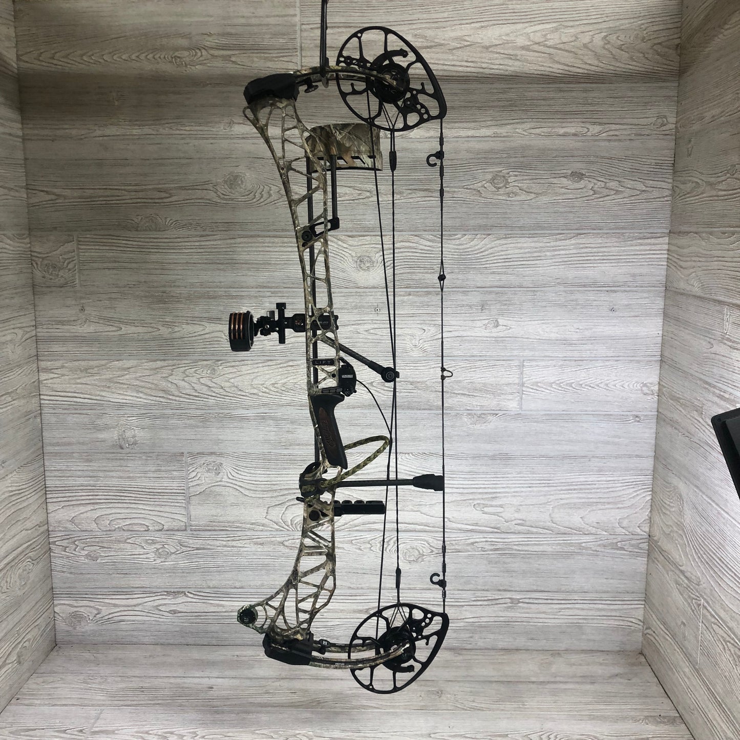 Mathews Lift 33 Realtree Edge Package ( mathews accessories)