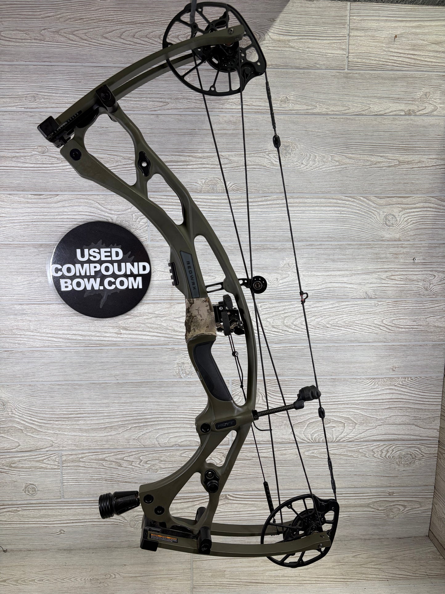 Hoyt RX-8 RH Wilderness 70lbs 25-28"