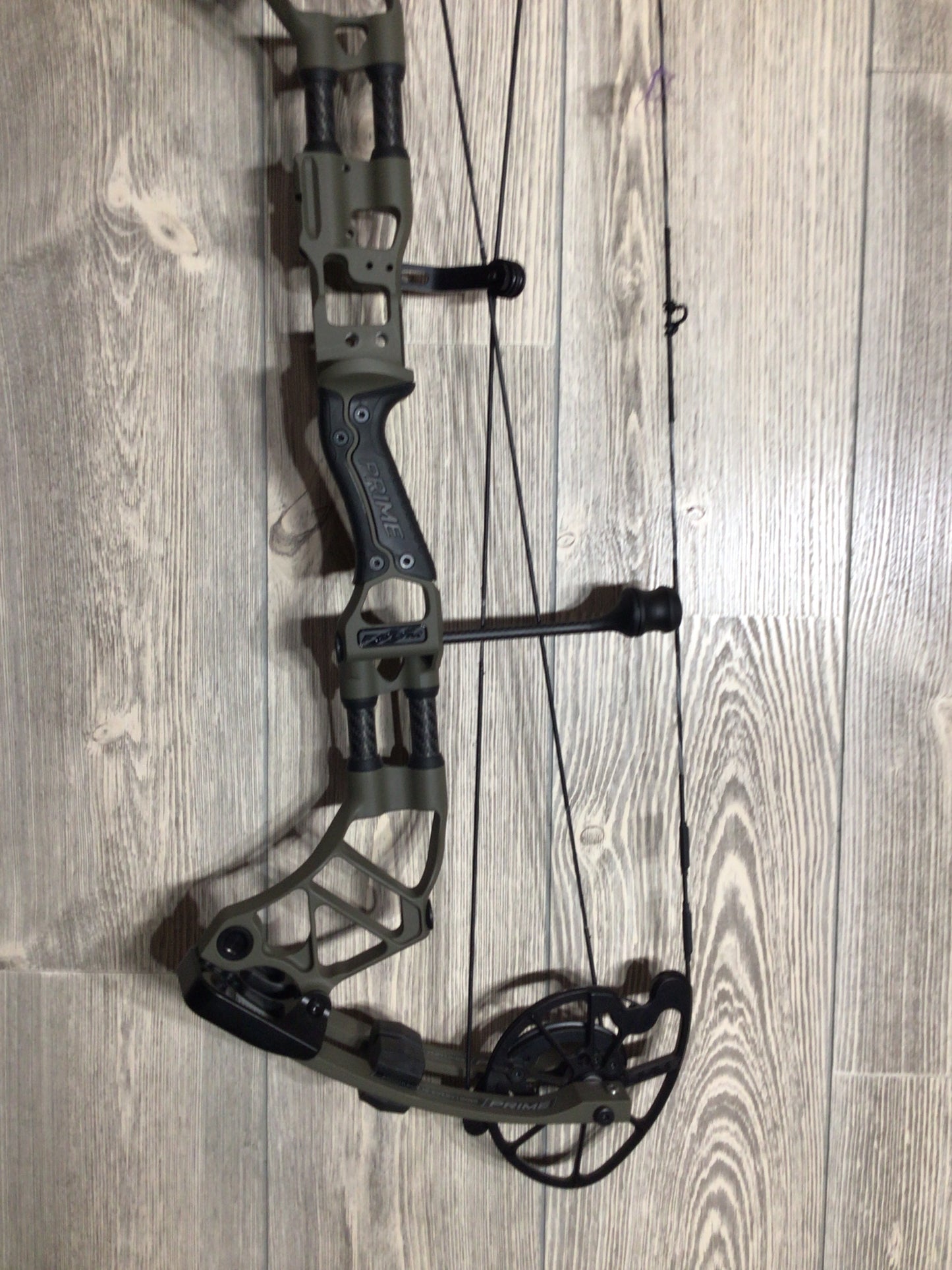 Prime Form 30 60-70# Mossy Oak Bottomland 29"