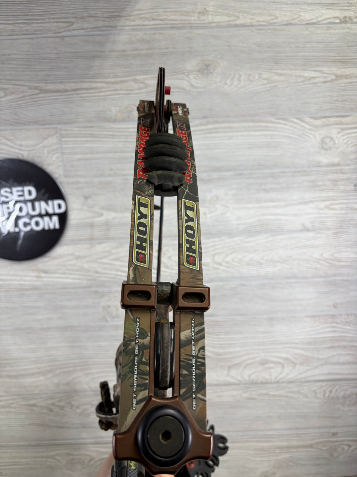 Used Hoyt Rampage XT RH PKG 29" 60-70lbs
