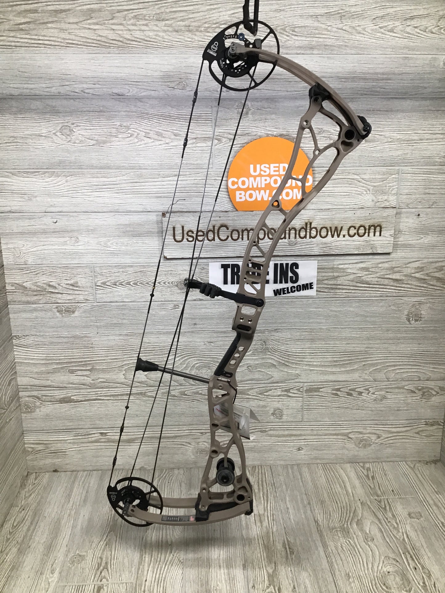 Bowtech Proven 34 Sandstone Medium Cam Right Handed 25-30" 60-70lbs