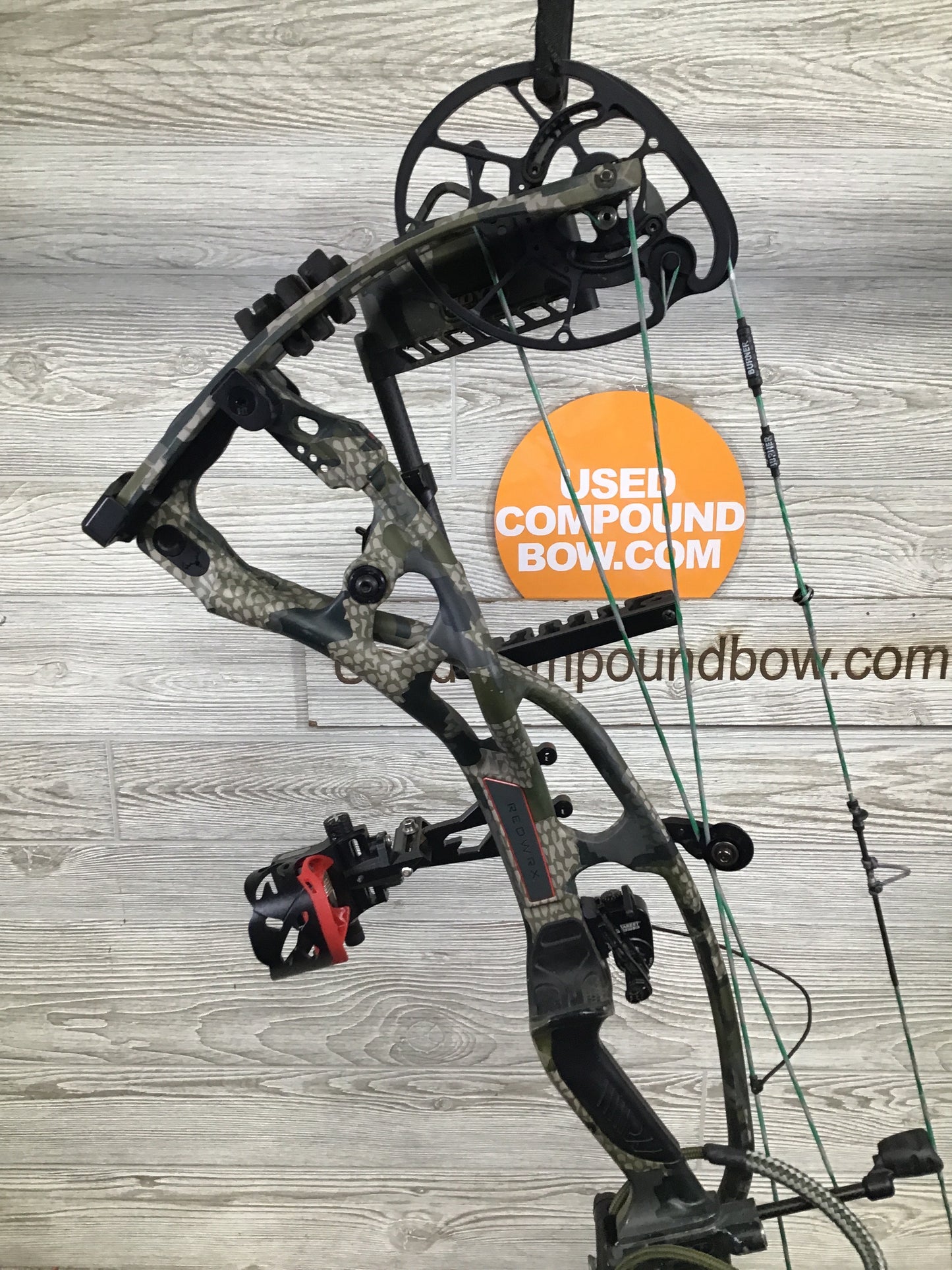 Hoyt RX-5 Wilderness 60-70# 25-30 Right Hand Package