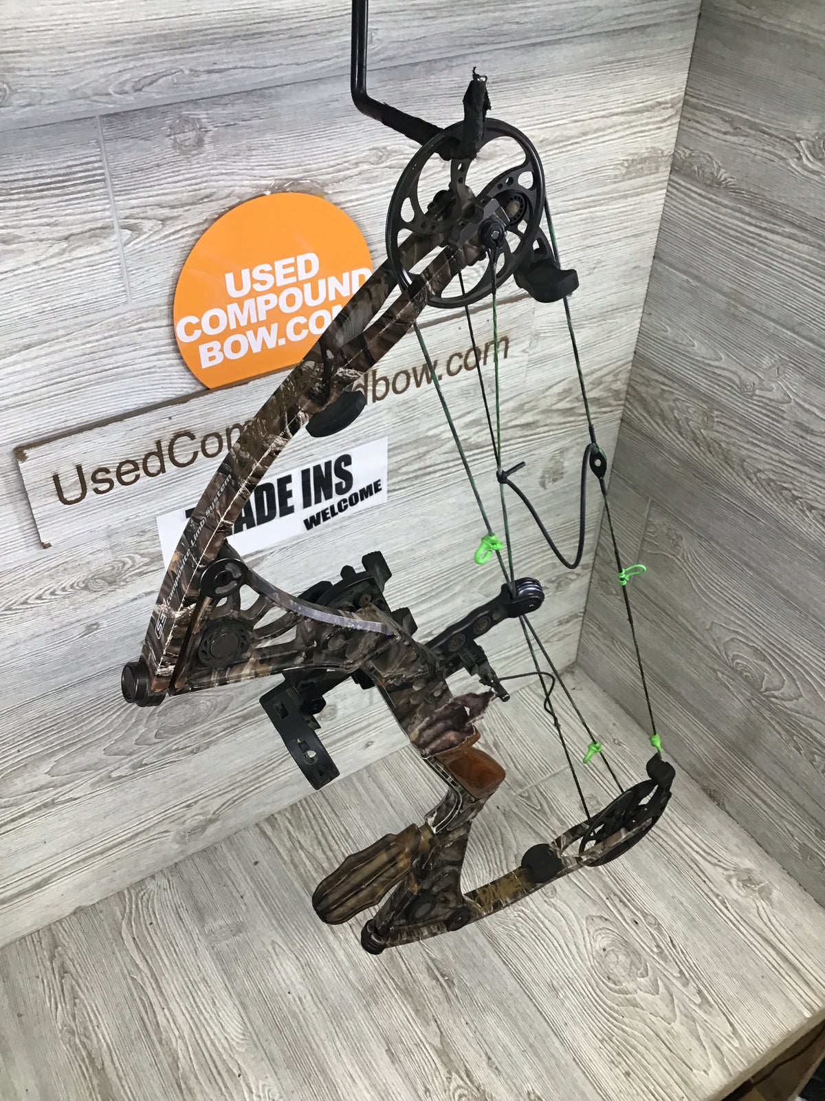Mathews DXT right hand hunt ready package 60-70# 25"